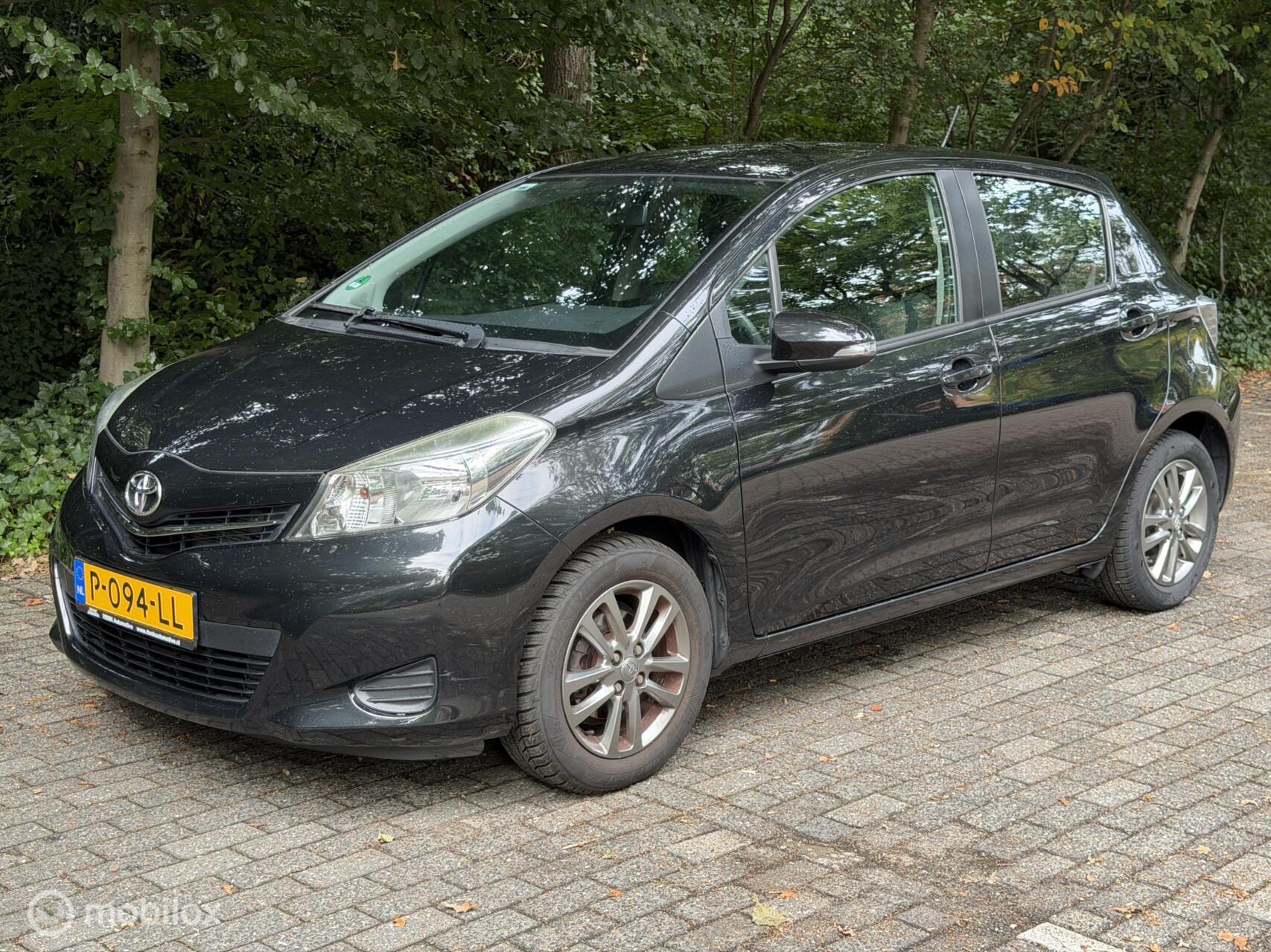 Toyota Toyota Yaris 1.0 VVT-i Trend Airco Cruise Goed onderhouden 2014 - voorkant