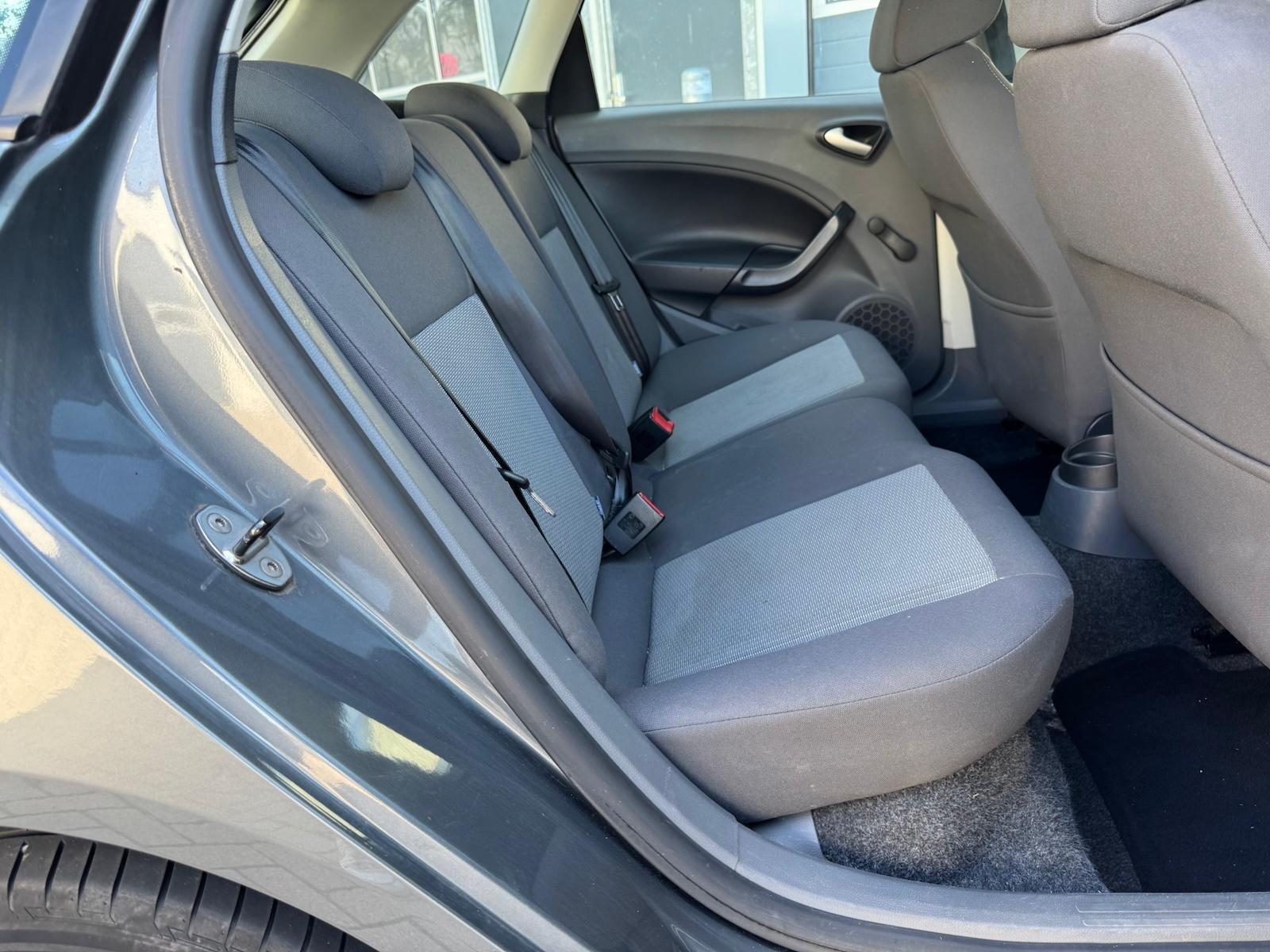 Foto van Seat Ibiza ST
