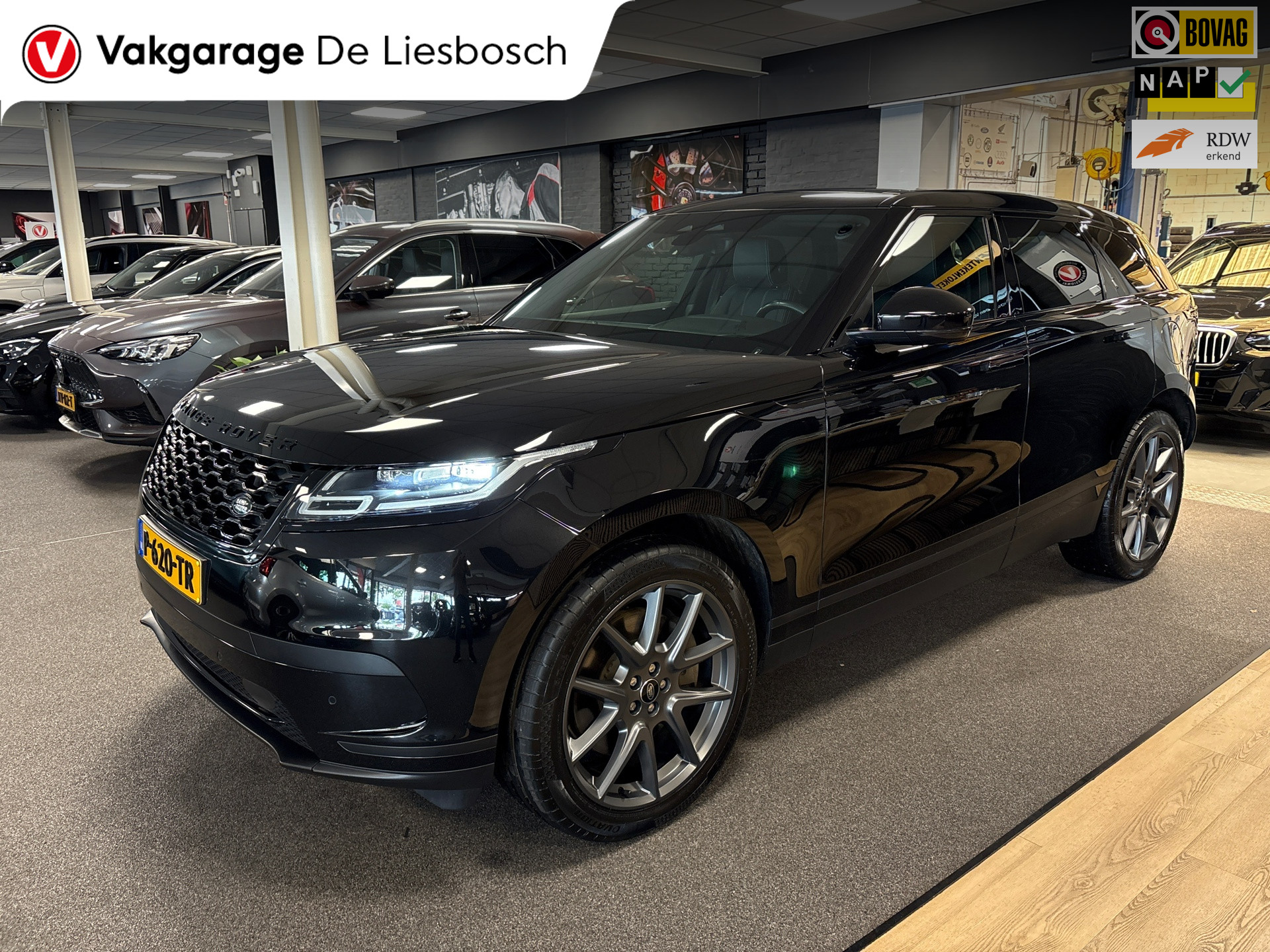 Land Rover Range Rover Velar 2.0 P400e SE/leer/pano/navi/camera/meridian/stoel verw/black edition 2022 - voorkant