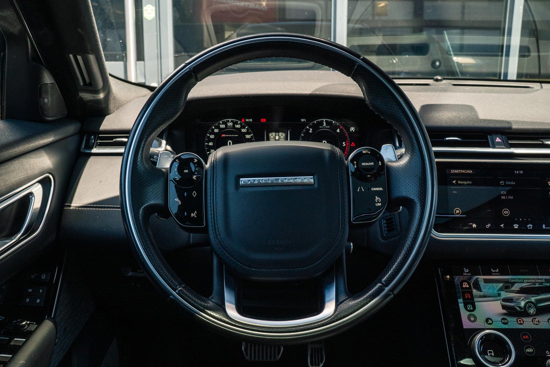 Foto van Land Rover Range Rover Velar