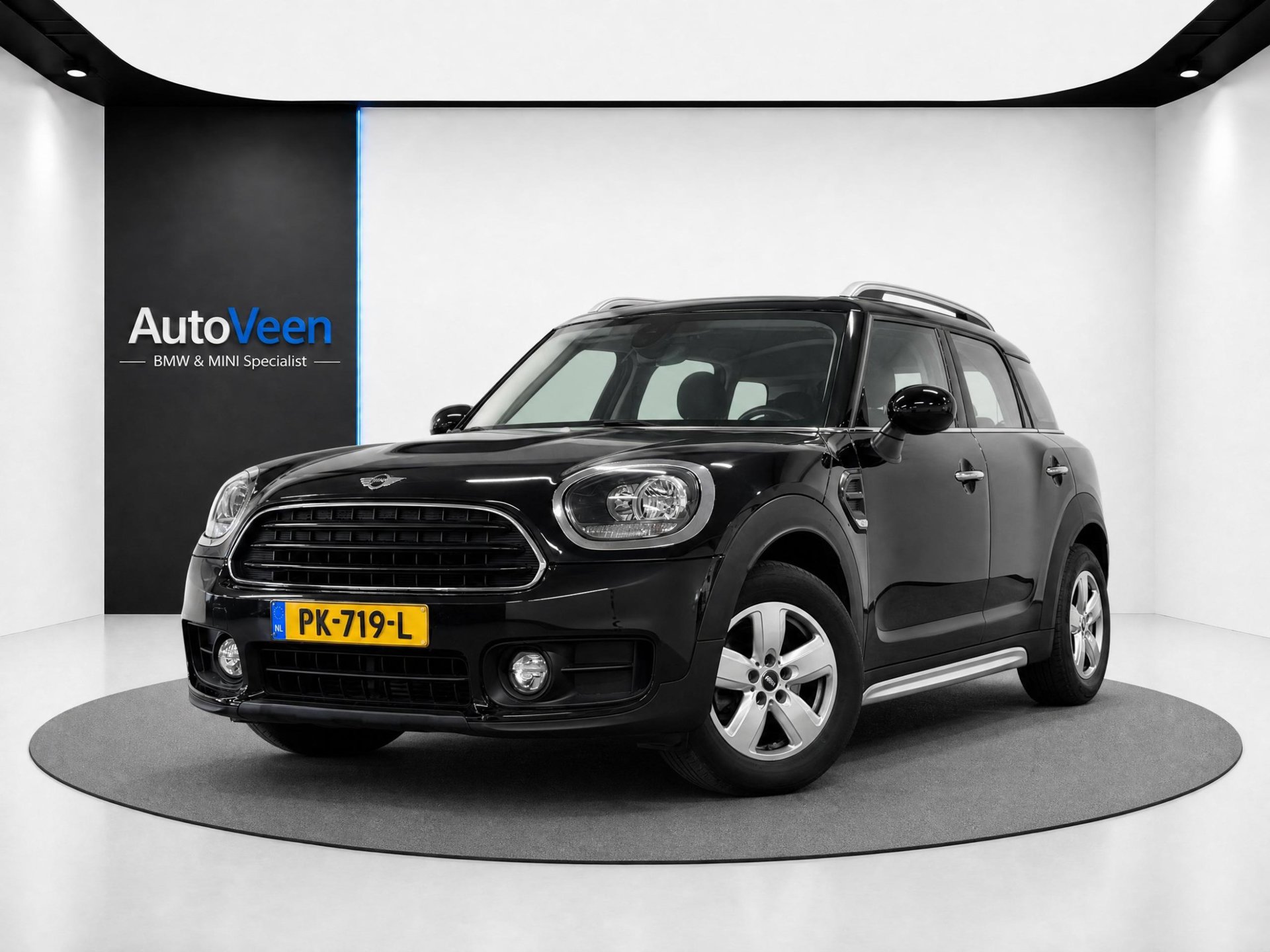 Mini Countryman Cooper 1.5 Cooper (CRUISE, NAVI, PARKEER SENSOREN, GOED ONDERHOUDEN) 2017 - voorkant