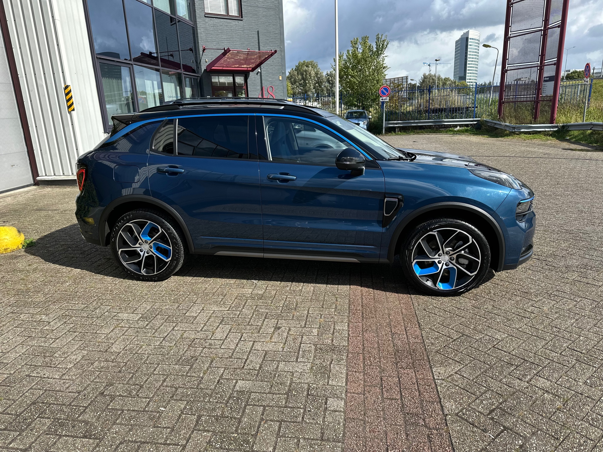 Foto van Lynk&co LYNK & Co 01