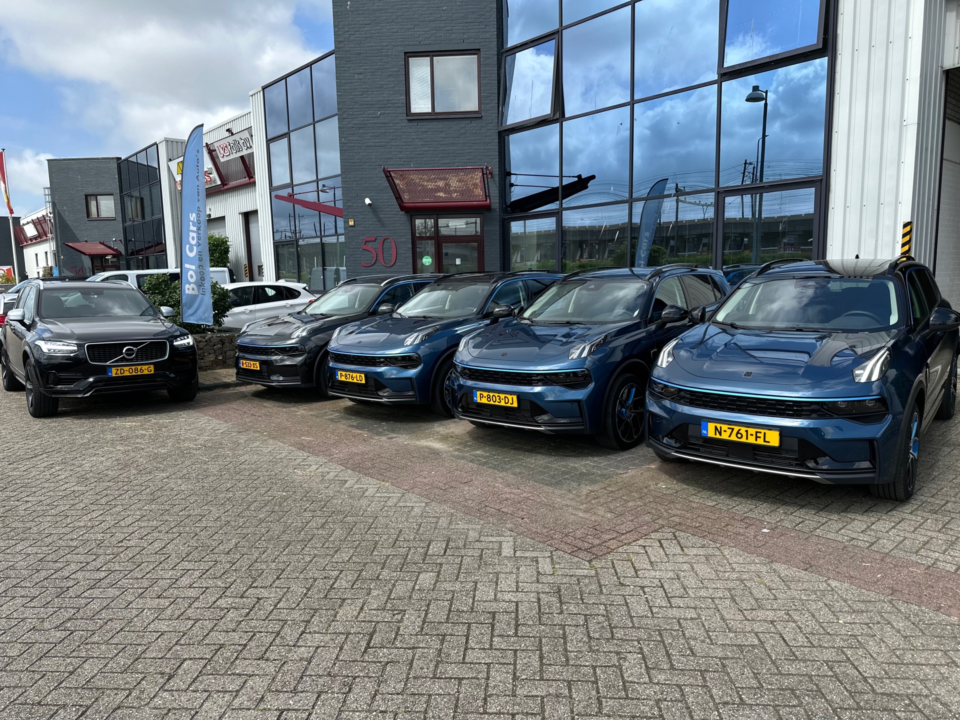 Foto van Lynk&co LYNK & Co 01
