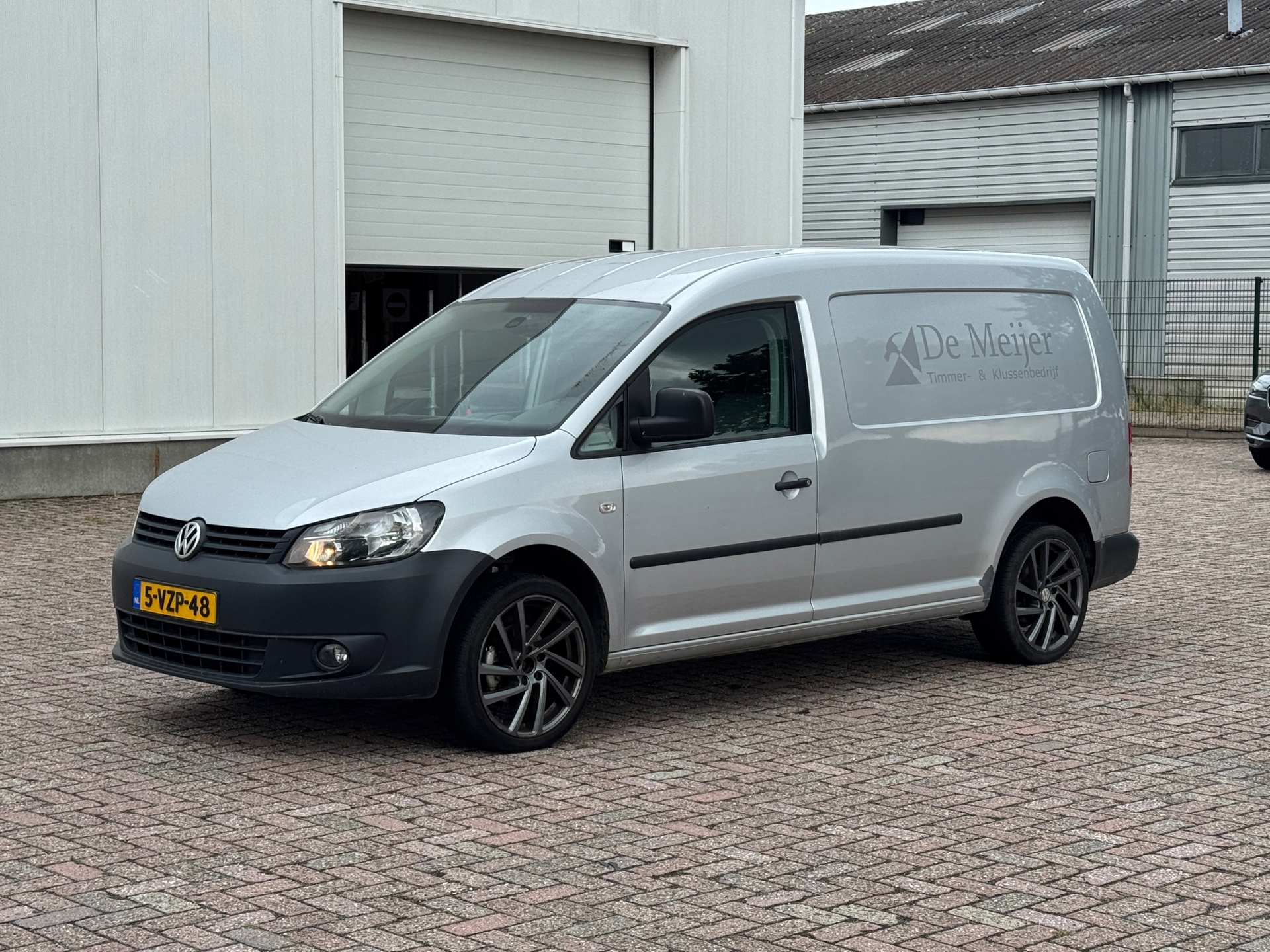 Volkswagen Caddy 1.6 TDI Maxi 2012 - voorkant