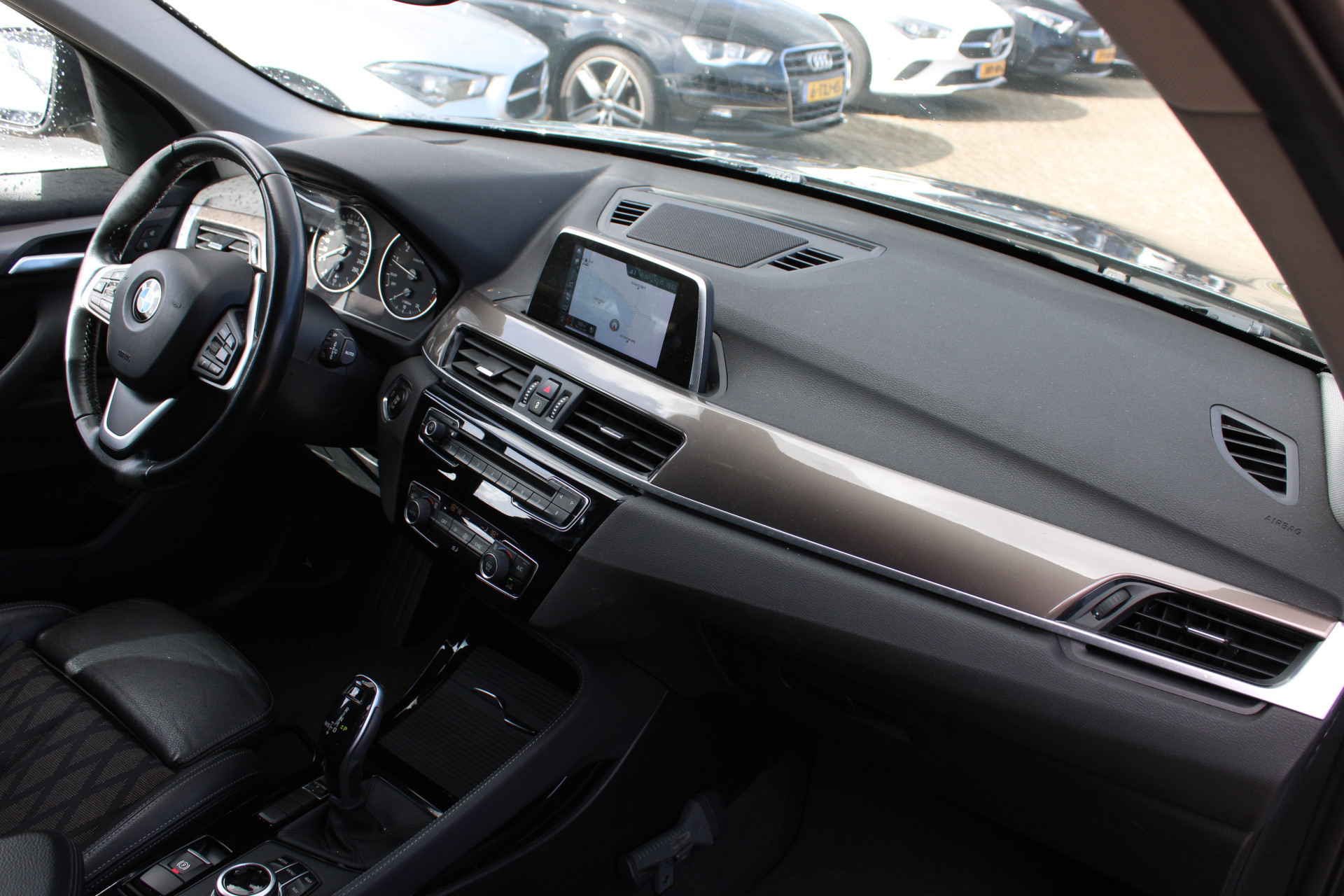 Foto van BMW X1 Sdrive18i