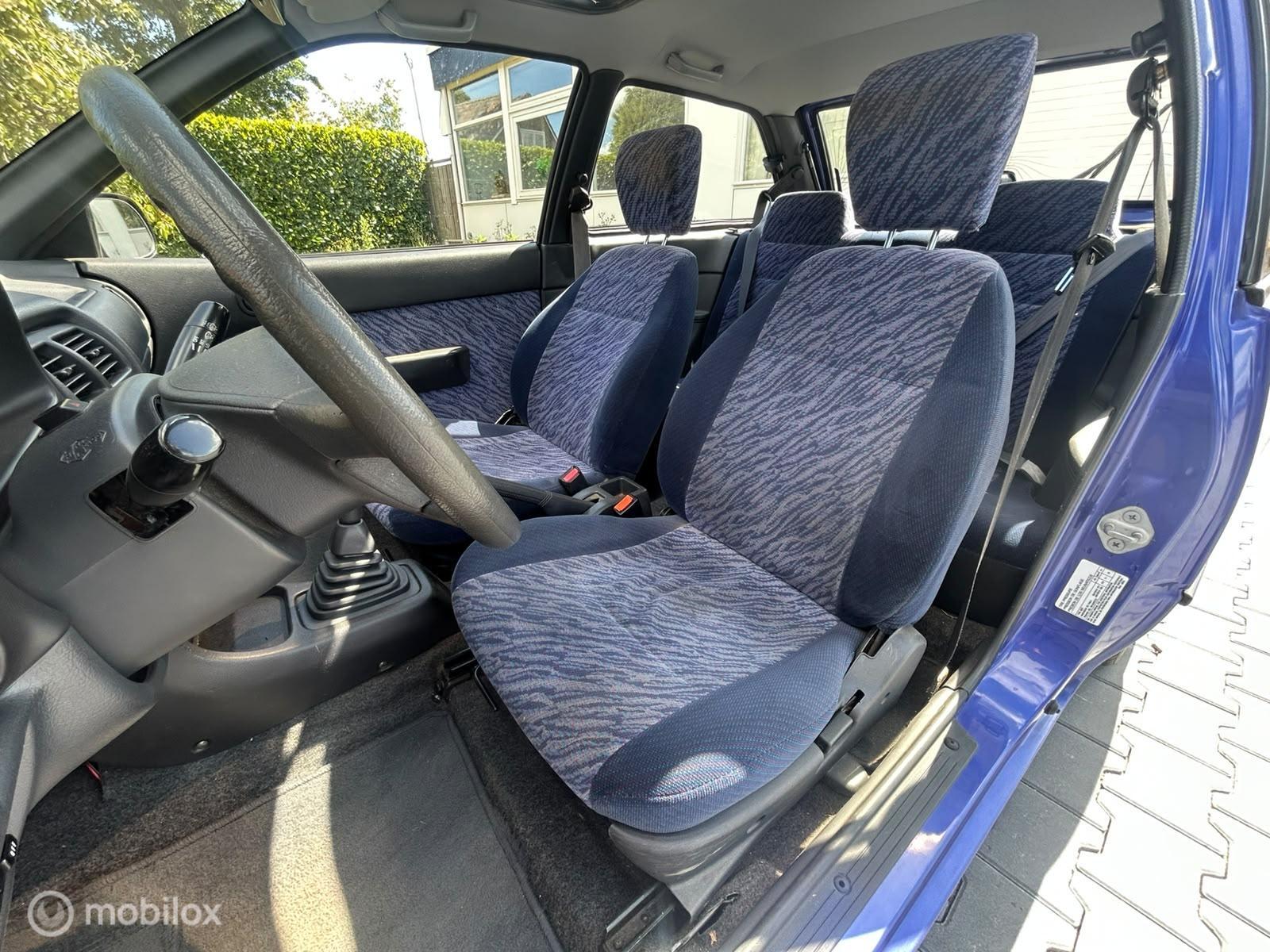 Foto van Subaru Justy
