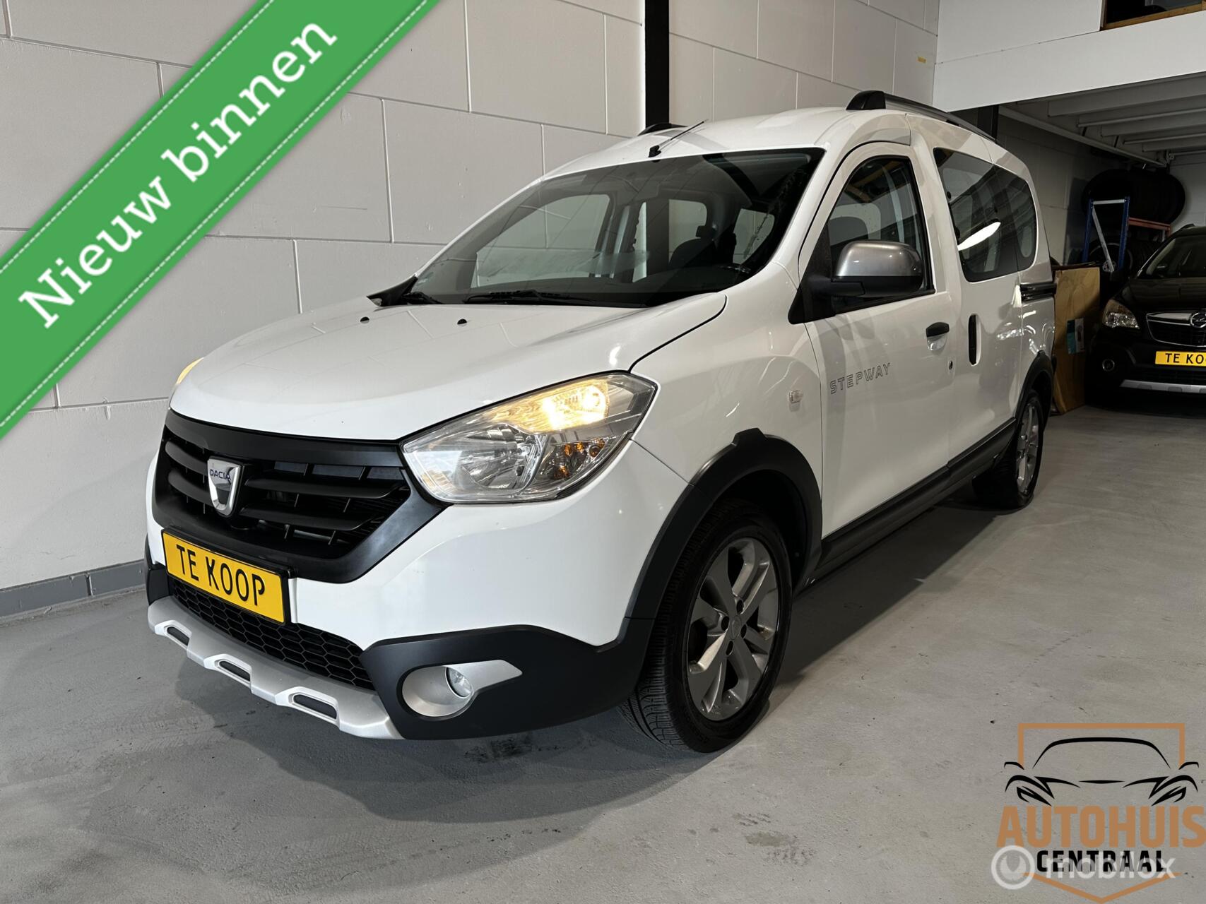 Dacia Dokker 1.2 TCe 10th Anniversary 2015 - voorkant