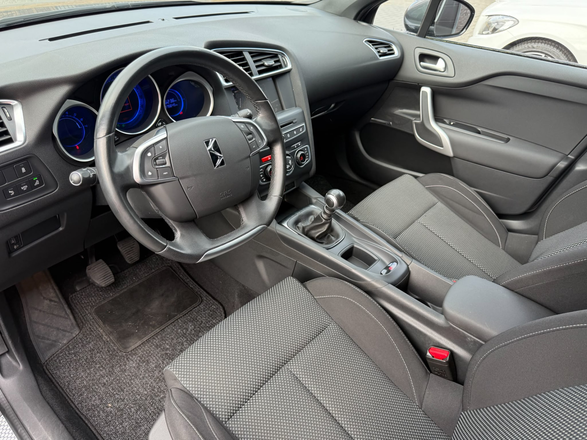 Foto van DS DS 4