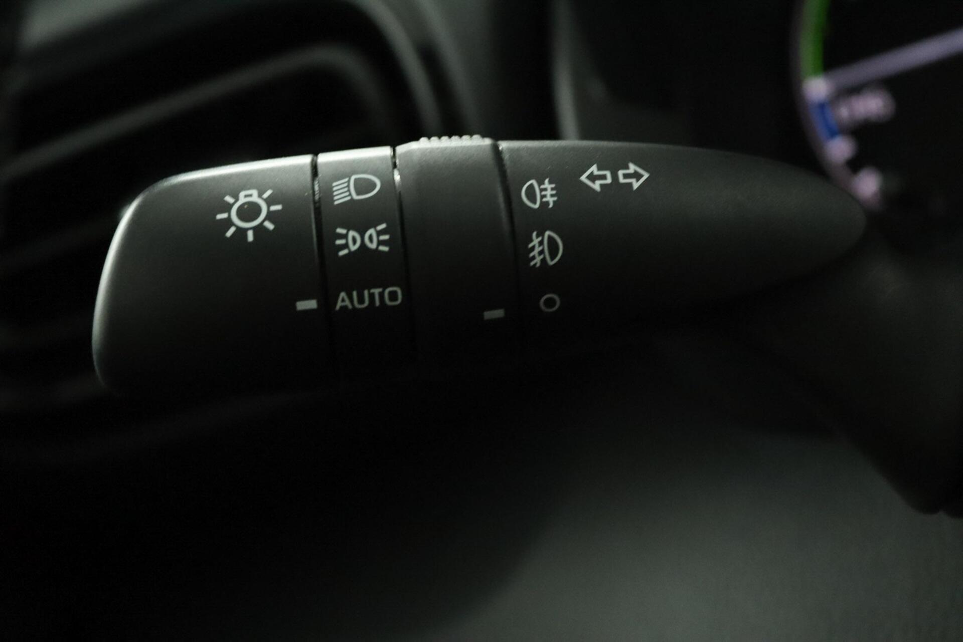 Foto van Mazda Mazda2 Hybrid