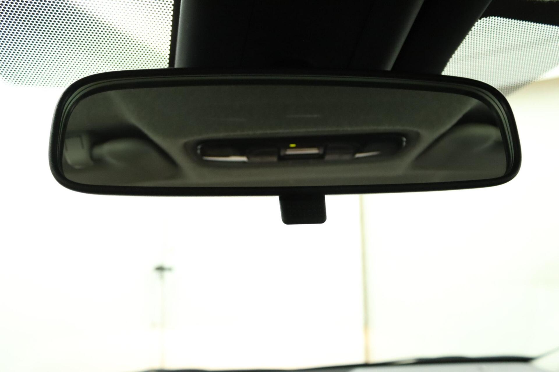 Foto van Mazda Mazda2 Hybrid