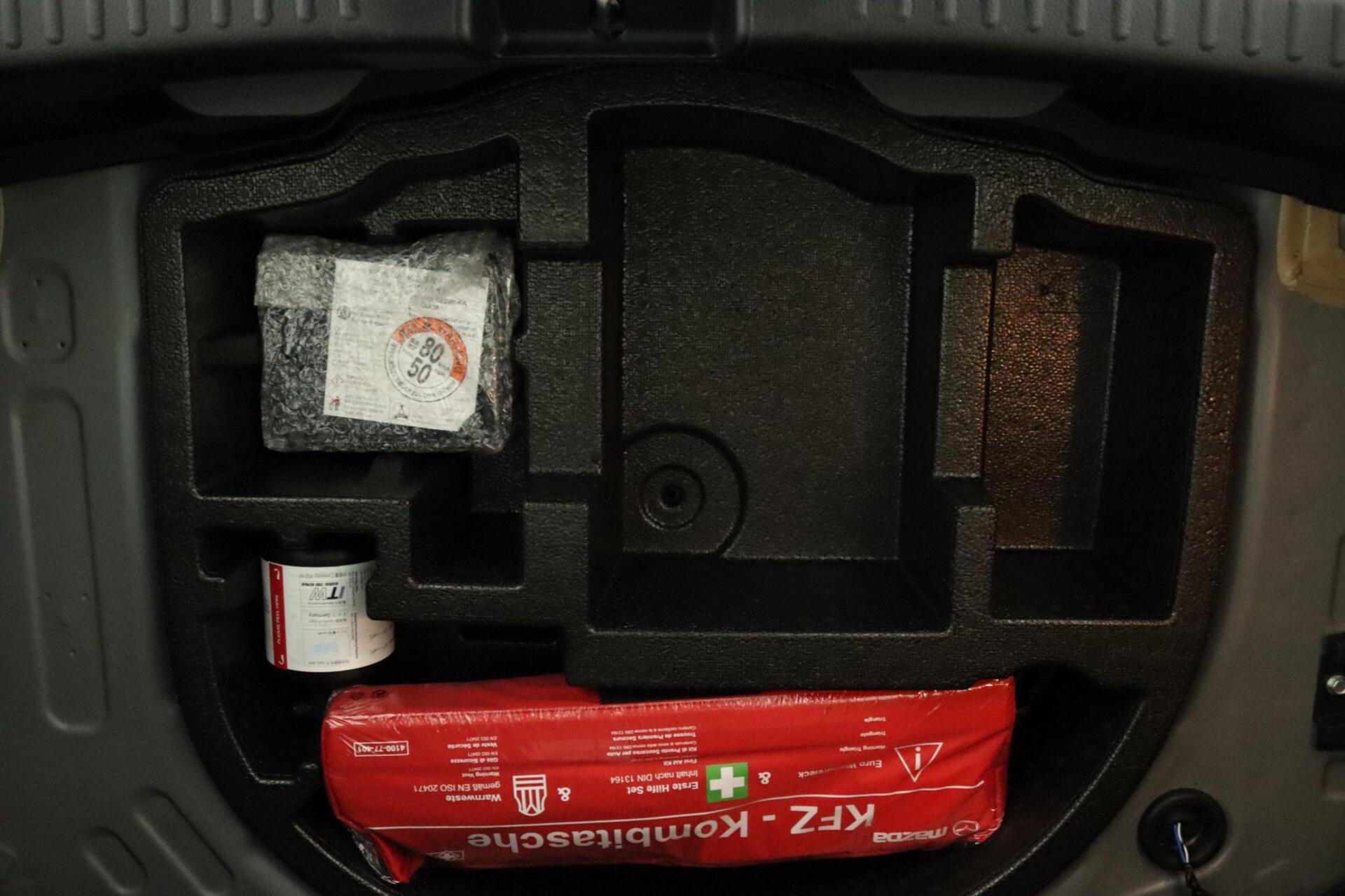 Foto van Mazda Mazda2 Hybrid