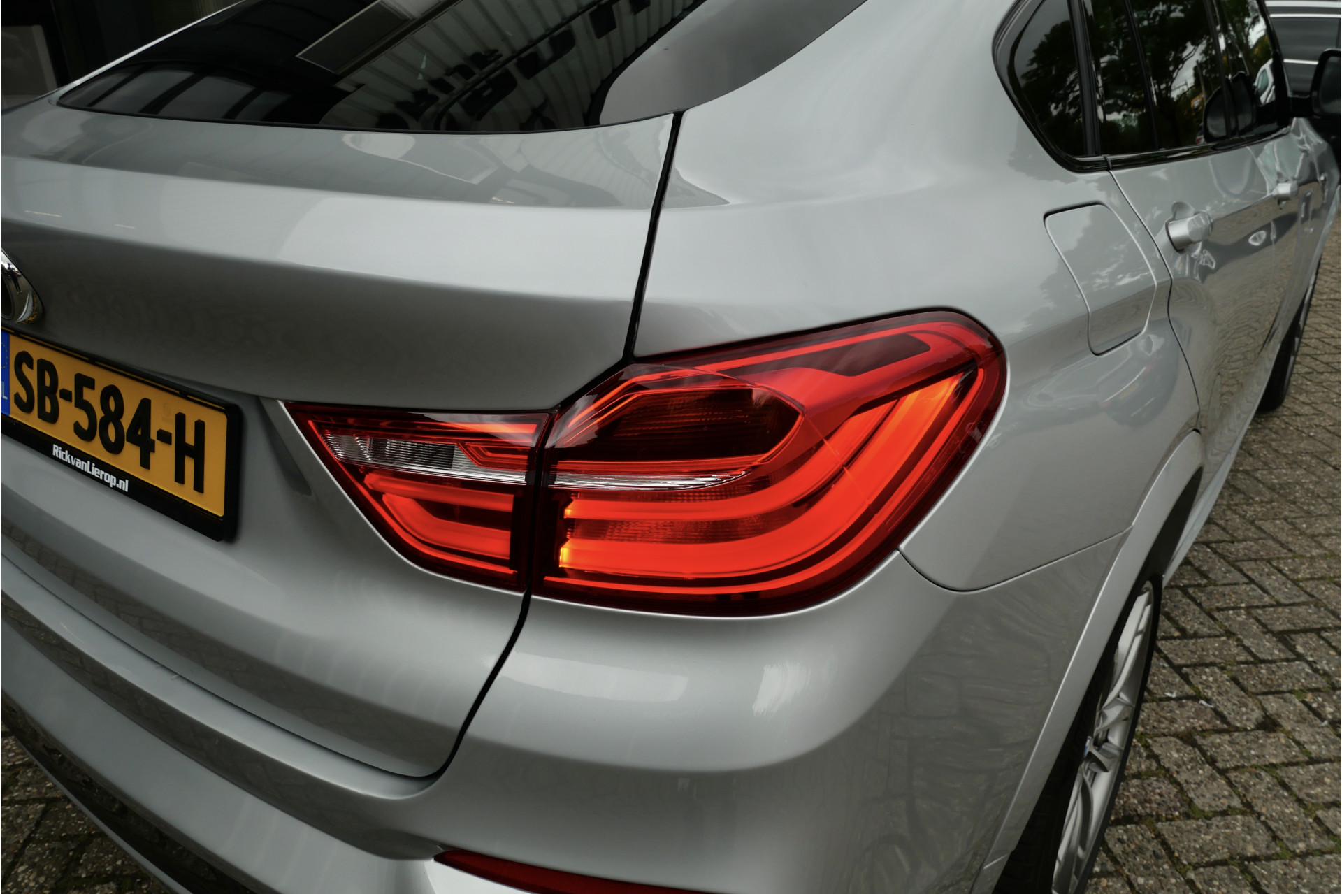 Foto van BMW X4 Xdrive20i