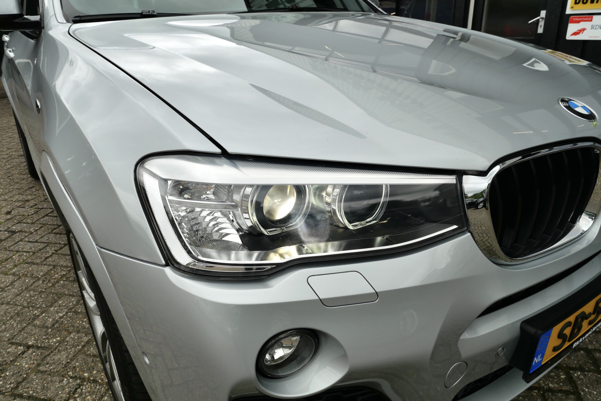 Foto van BMW X4 Xdrive20i