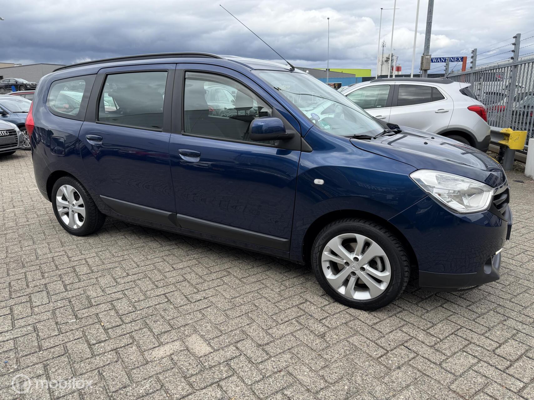 Foto van Dacia Lodgy