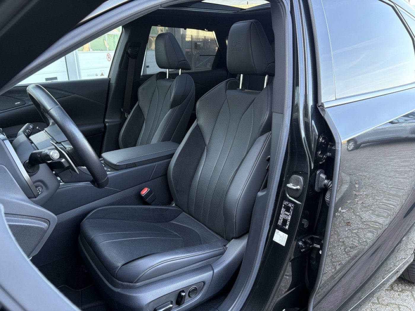 Foto van Lexus Lexus Rx500h