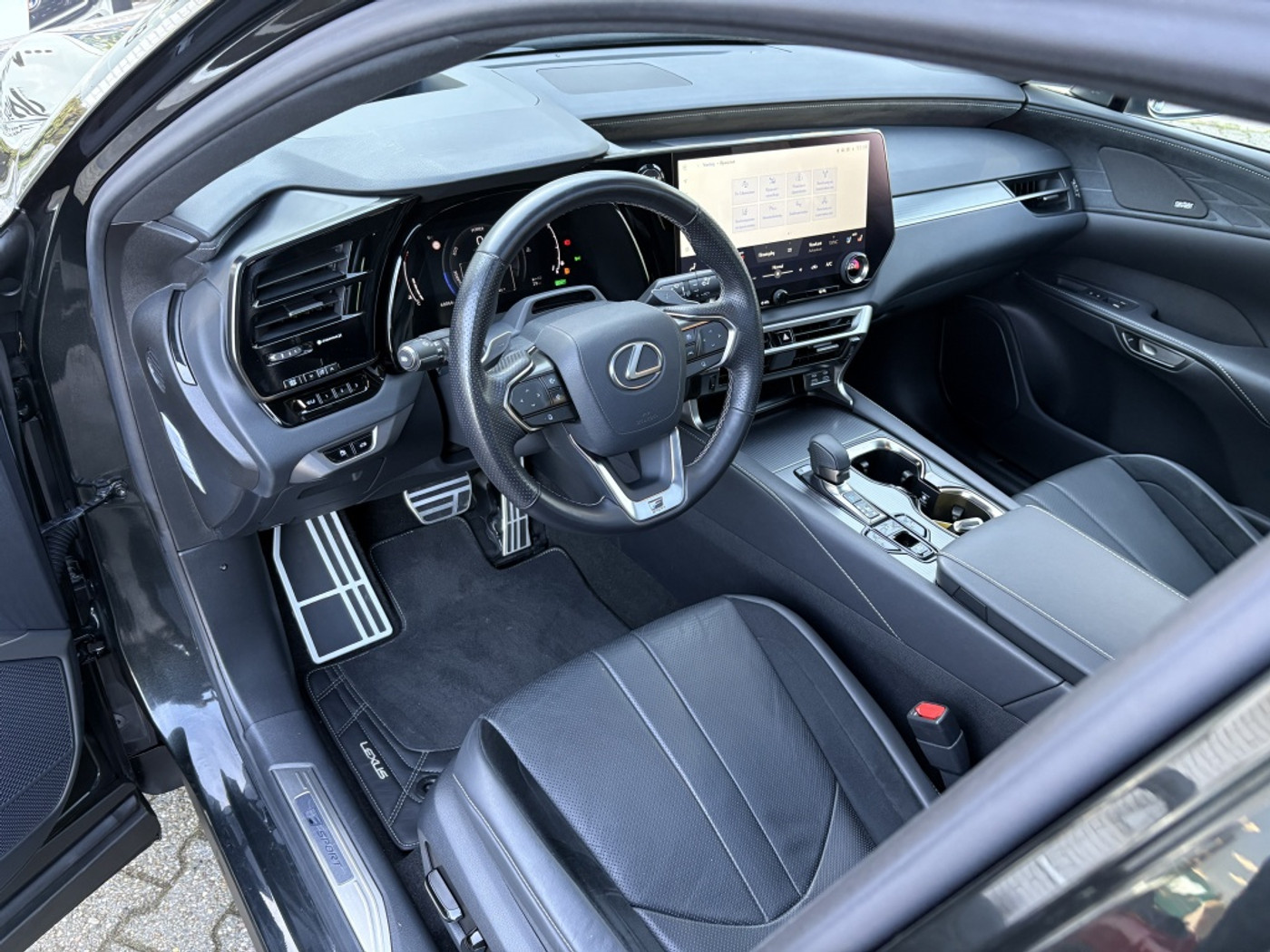 Foto van Lexus Lexus Rx500h
