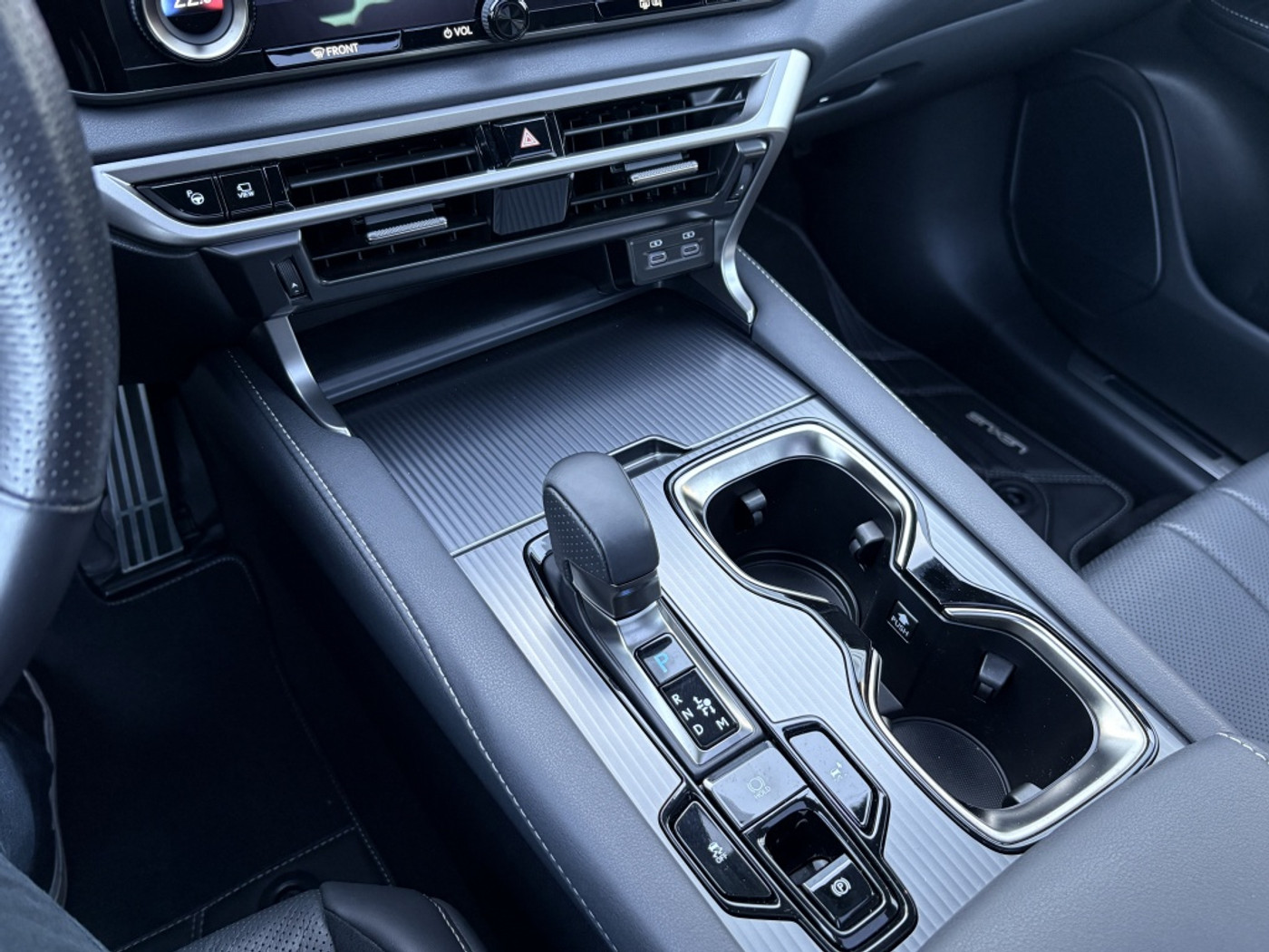 Foto van Lexus Lexus Rx500h