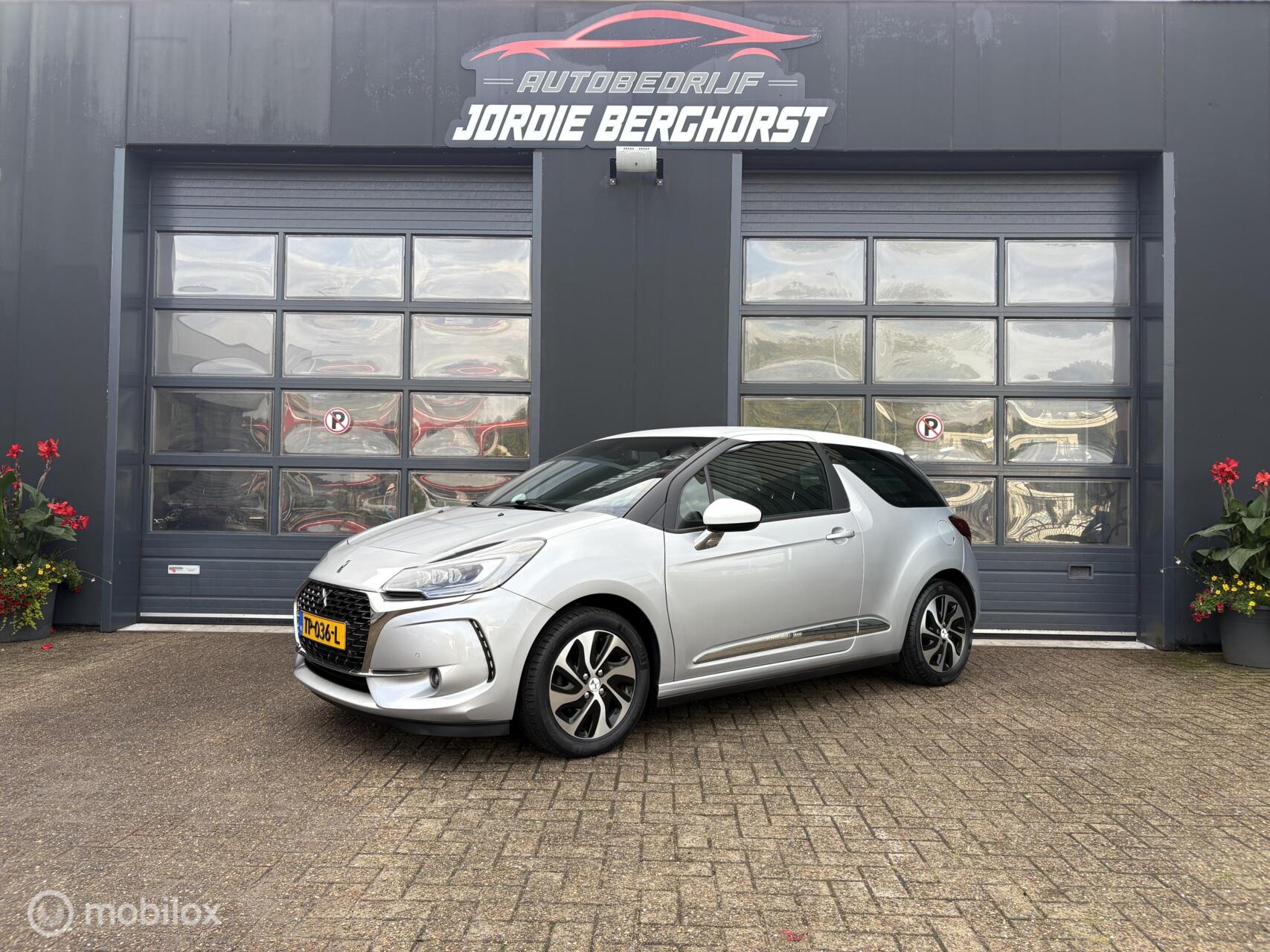 DS 3 1.2 PureTech Business 2018 - voorkant