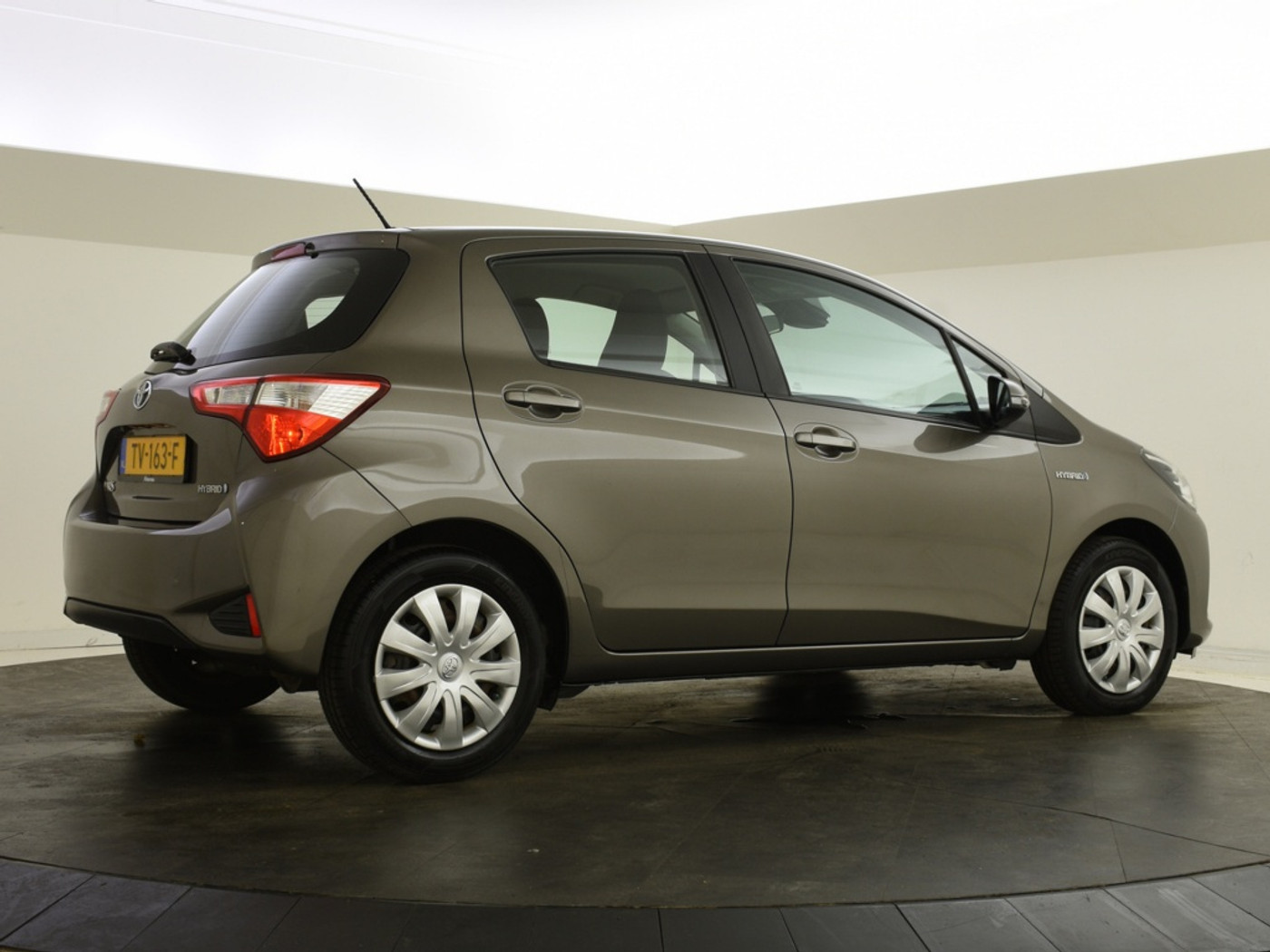 Foto van Toyota Toyota Yaris Hybrid