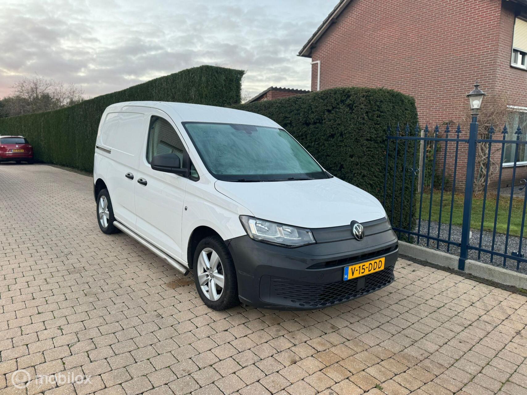 Volkswagen Caddy Modified Partition Wall 2.0 TDI Style EERSTE EIGENAAR 2024 2024 - voorkant