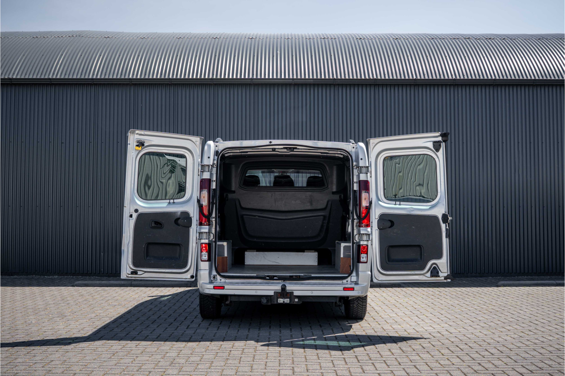 Foto van Opel Vivaro-b