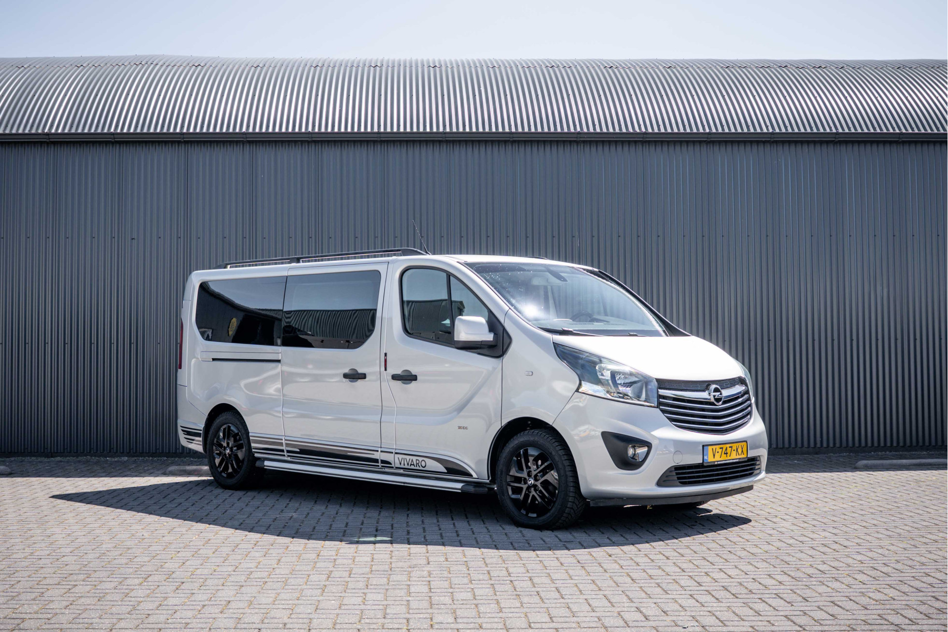 Foto van Opel Vivaro-b