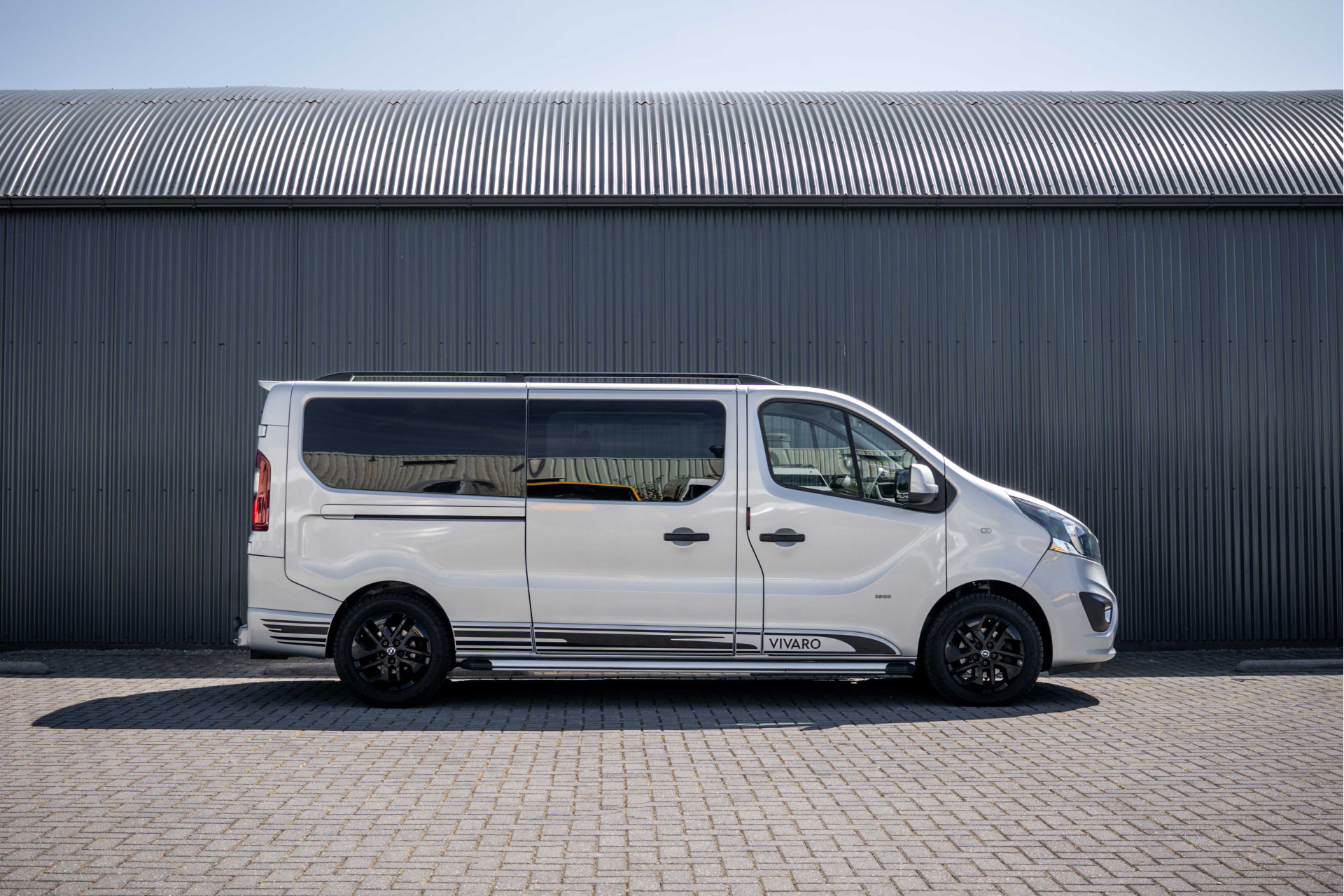 Foto van Opel Vivaro-b