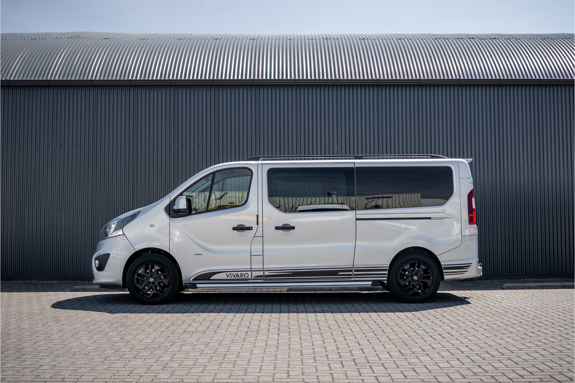 Foto van Opel Vivaro-b