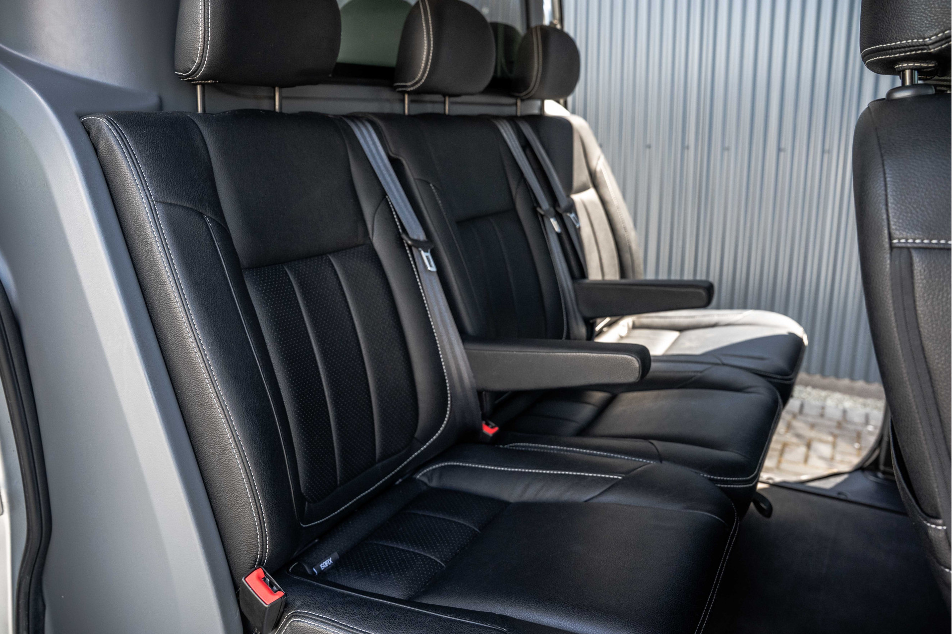 Foto van Opel Vivaro-b