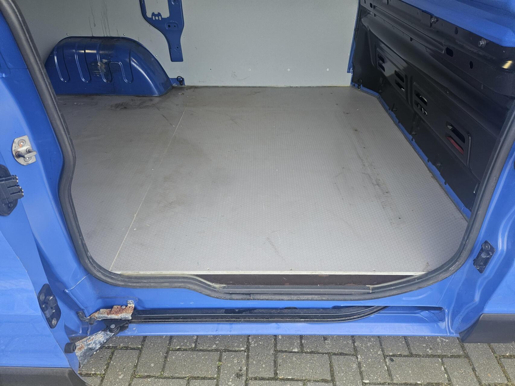 Foto van Opel Vivaro-b