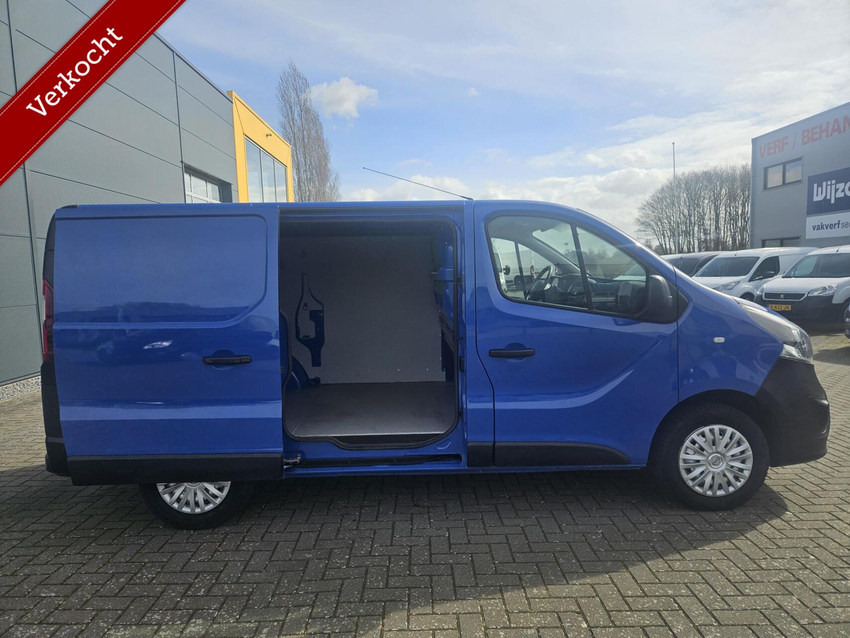 Foto van Opel Vivaro-b