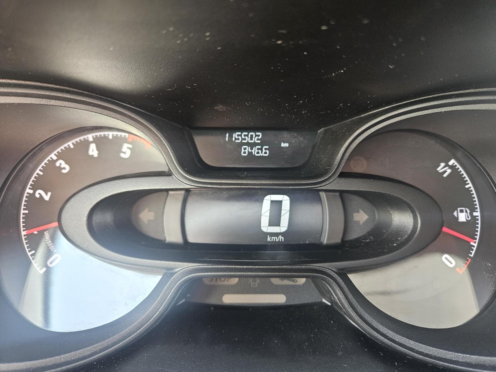 Foto van Opel Vivaro-b