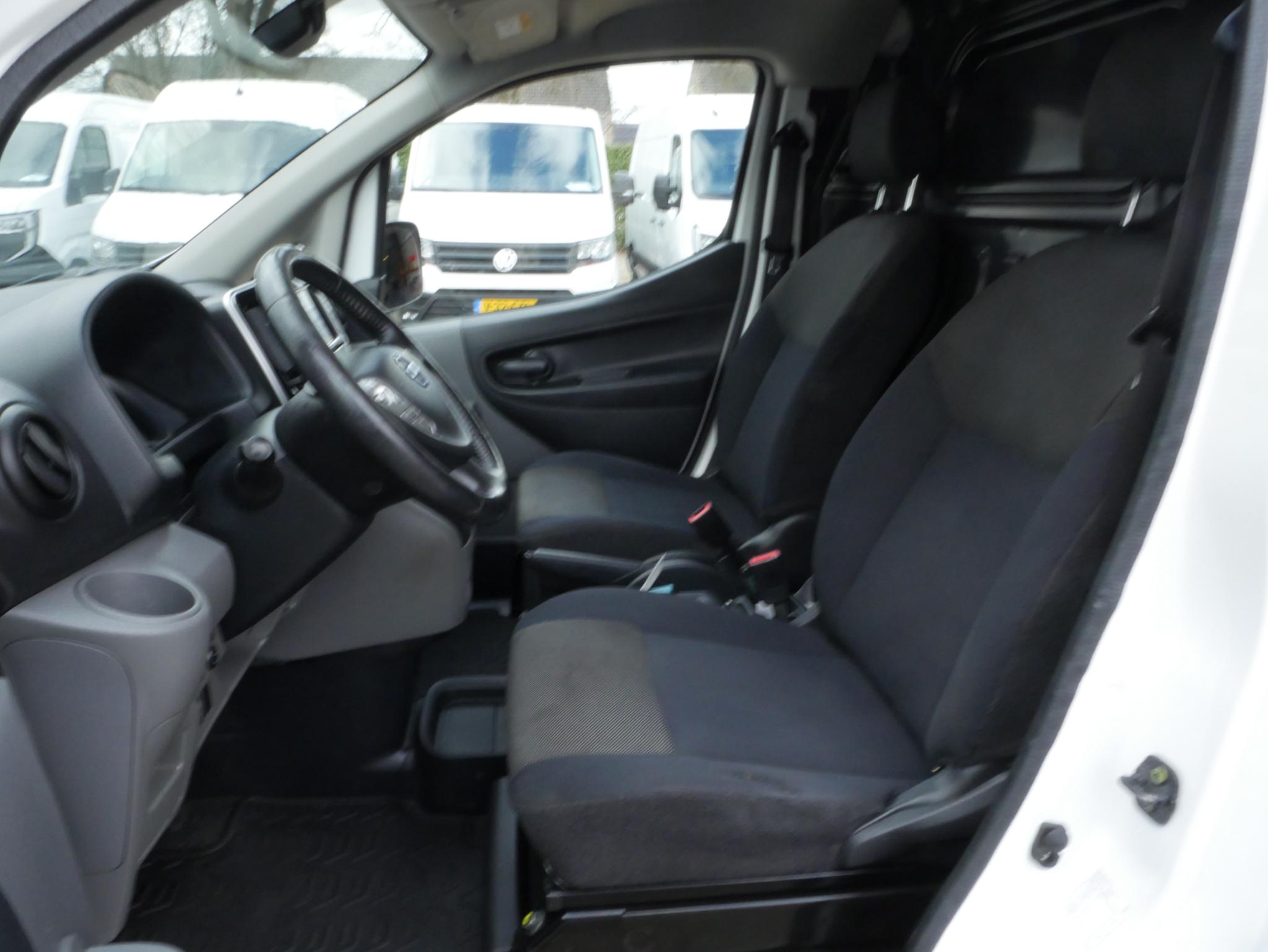 Foto van Nissan E-nv200