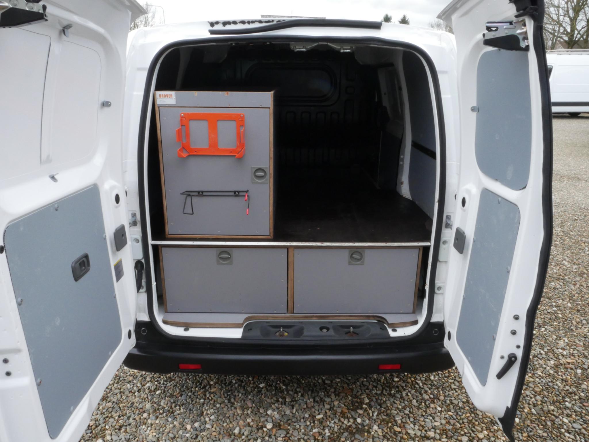 Foto van Nissan E-nv200