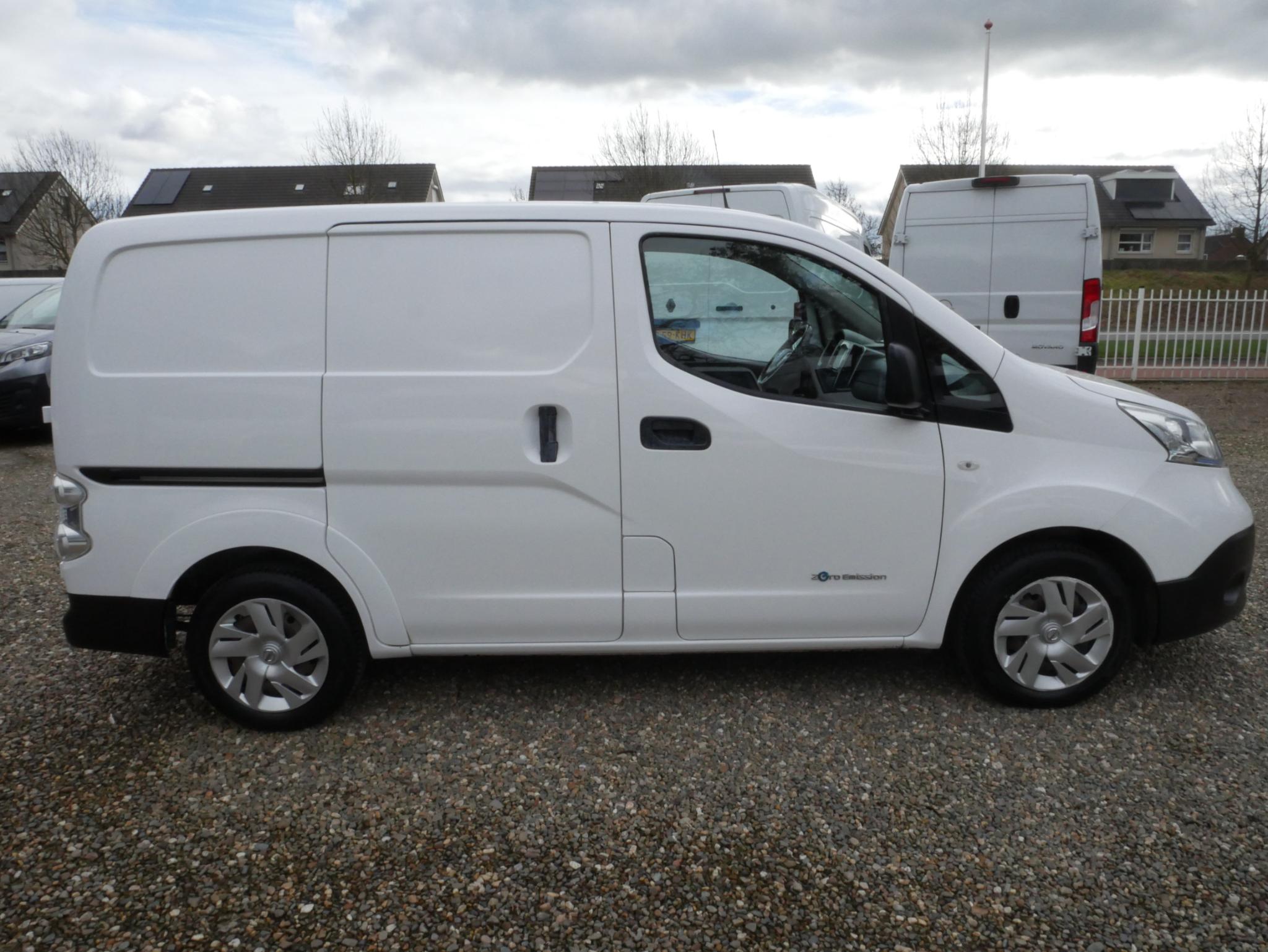 Foto van Nissan E-nv200