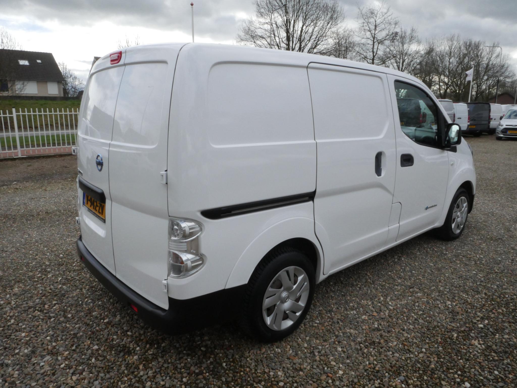 Foto van Nissan E-nv200