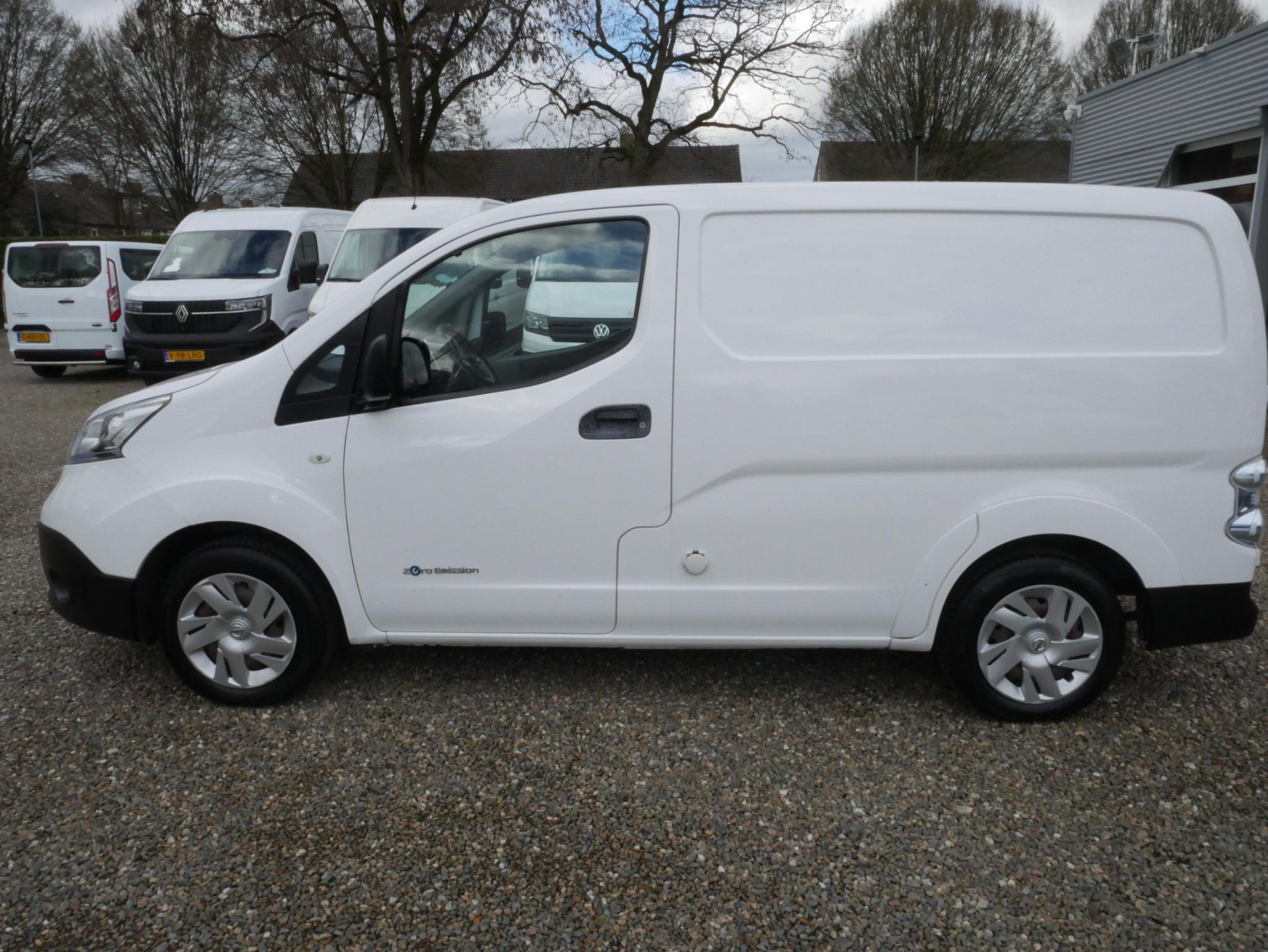 Foto van Nissan E-nv200