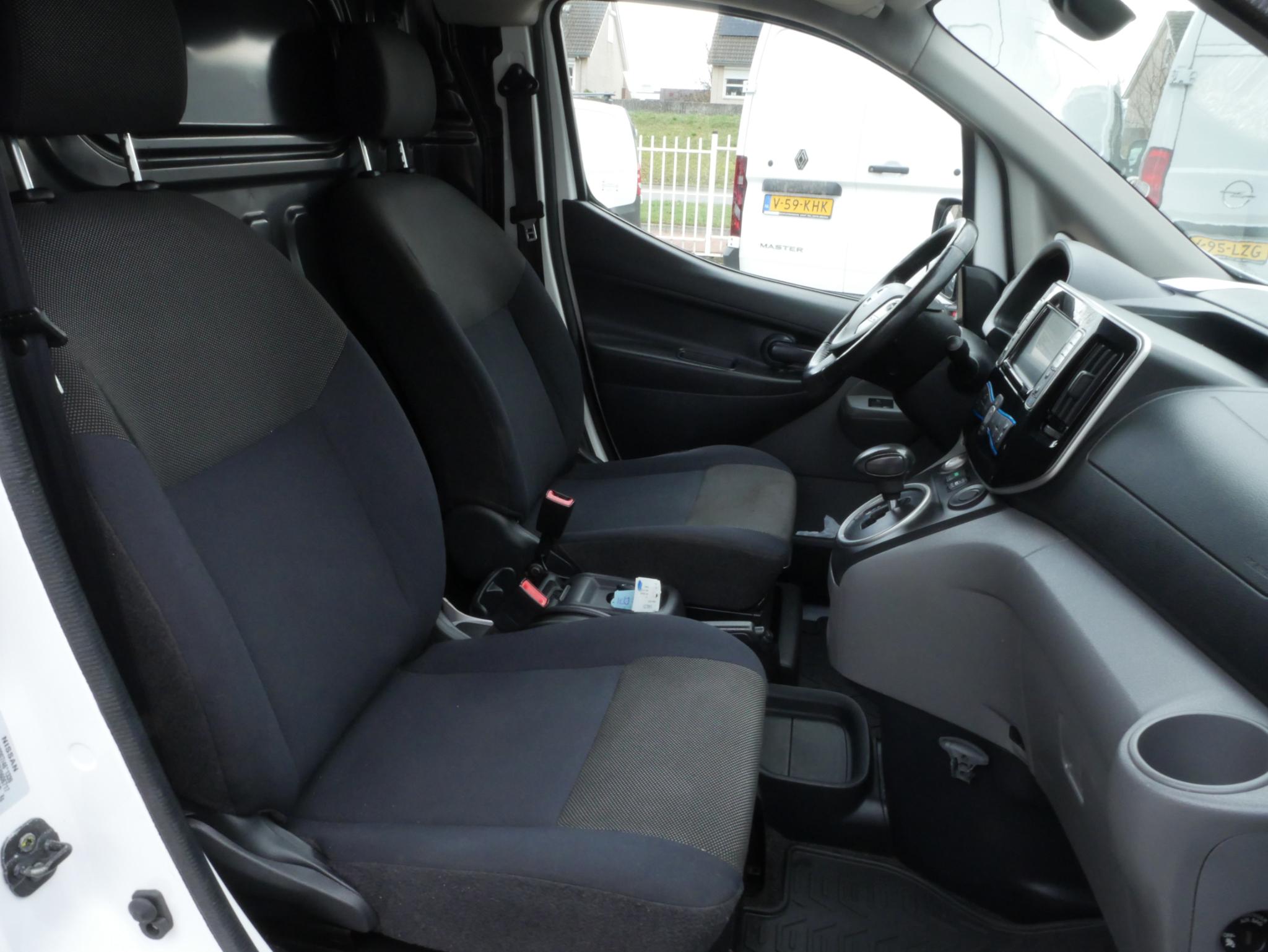 Foto van Nissan E-nv200