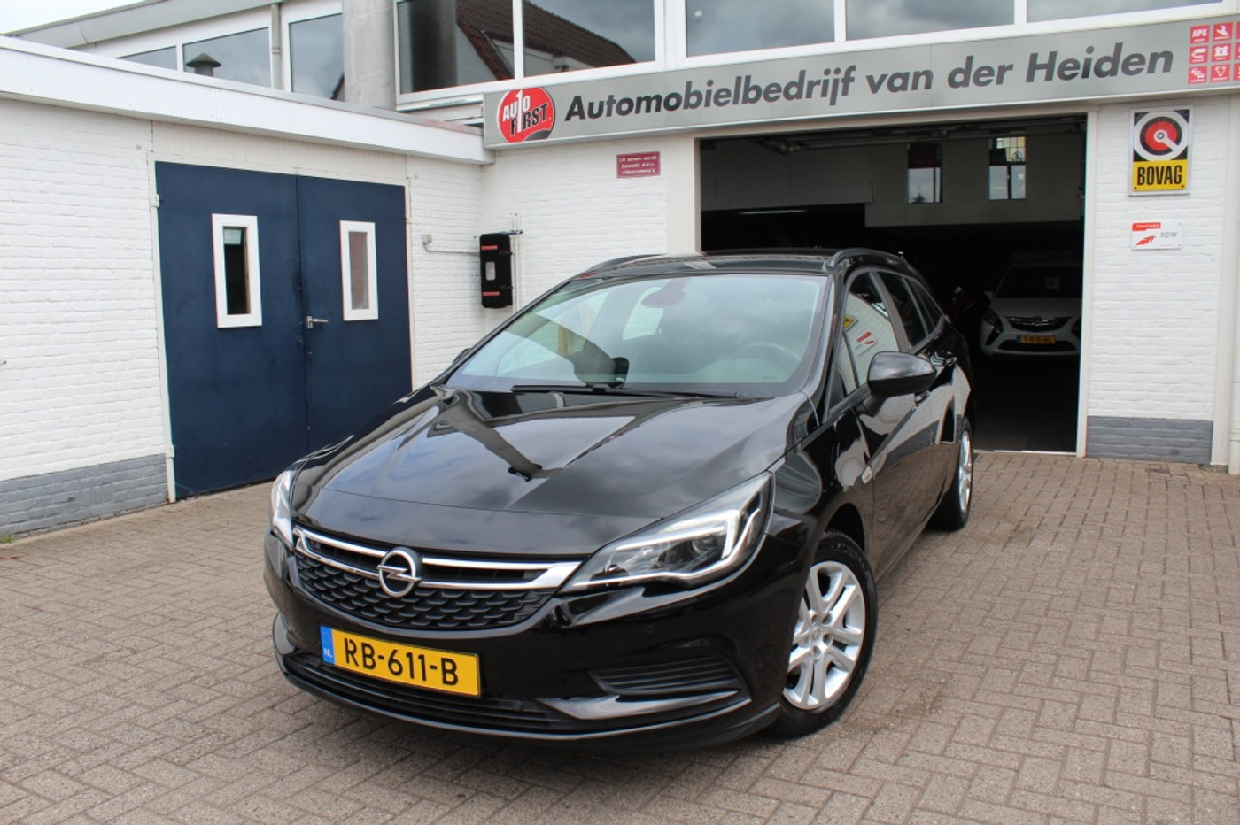 Opel Astra Sports Tourer 1.0 Online Edition Navi 2017 - voorkant