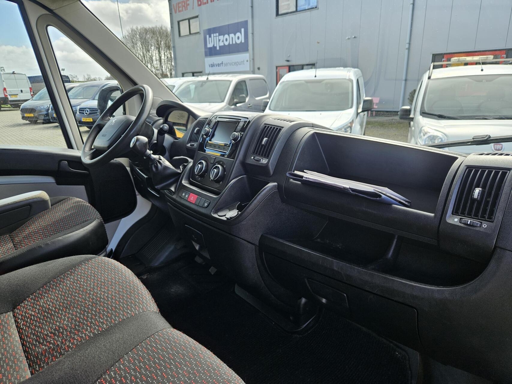 Foto van Peugeot Peugeot Boxer