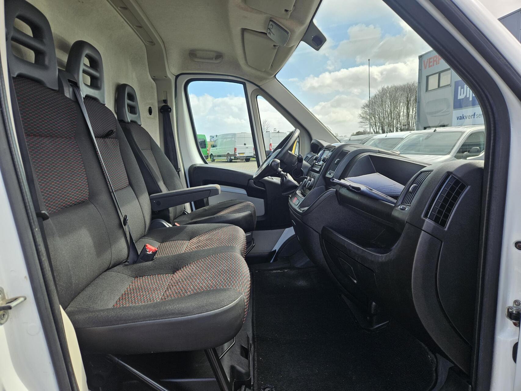 Foto van Peugeot Peugeot Boxer