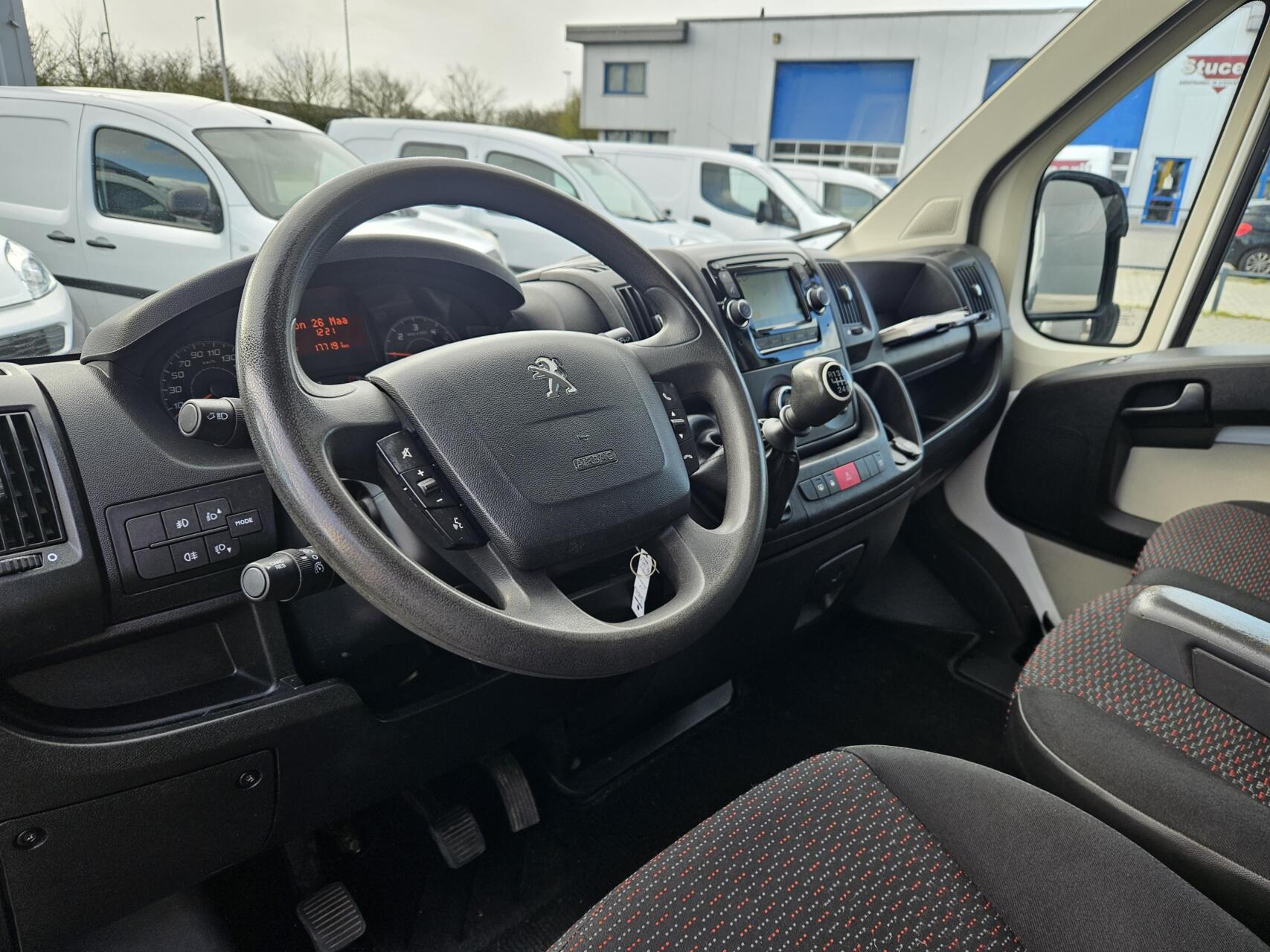 Foto van Peugeot Peugeot Boxer