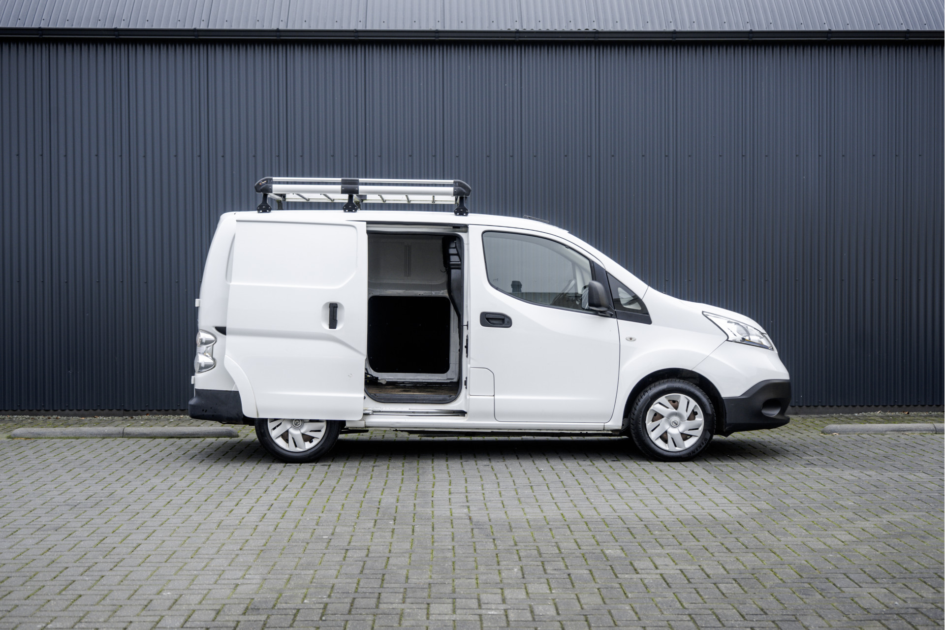 Foto van Nissan E-nv200