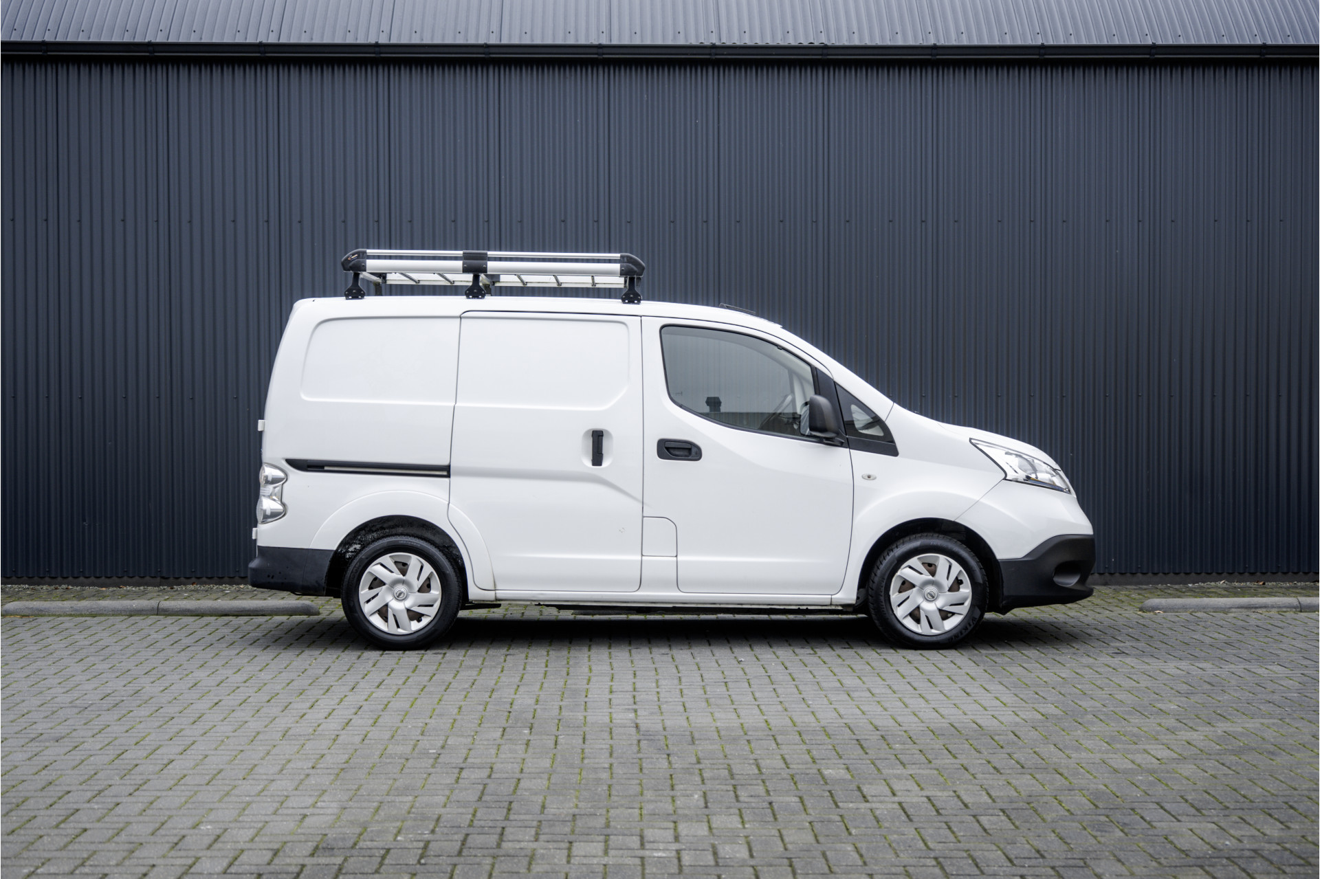 Foto van Nissan E-nv200