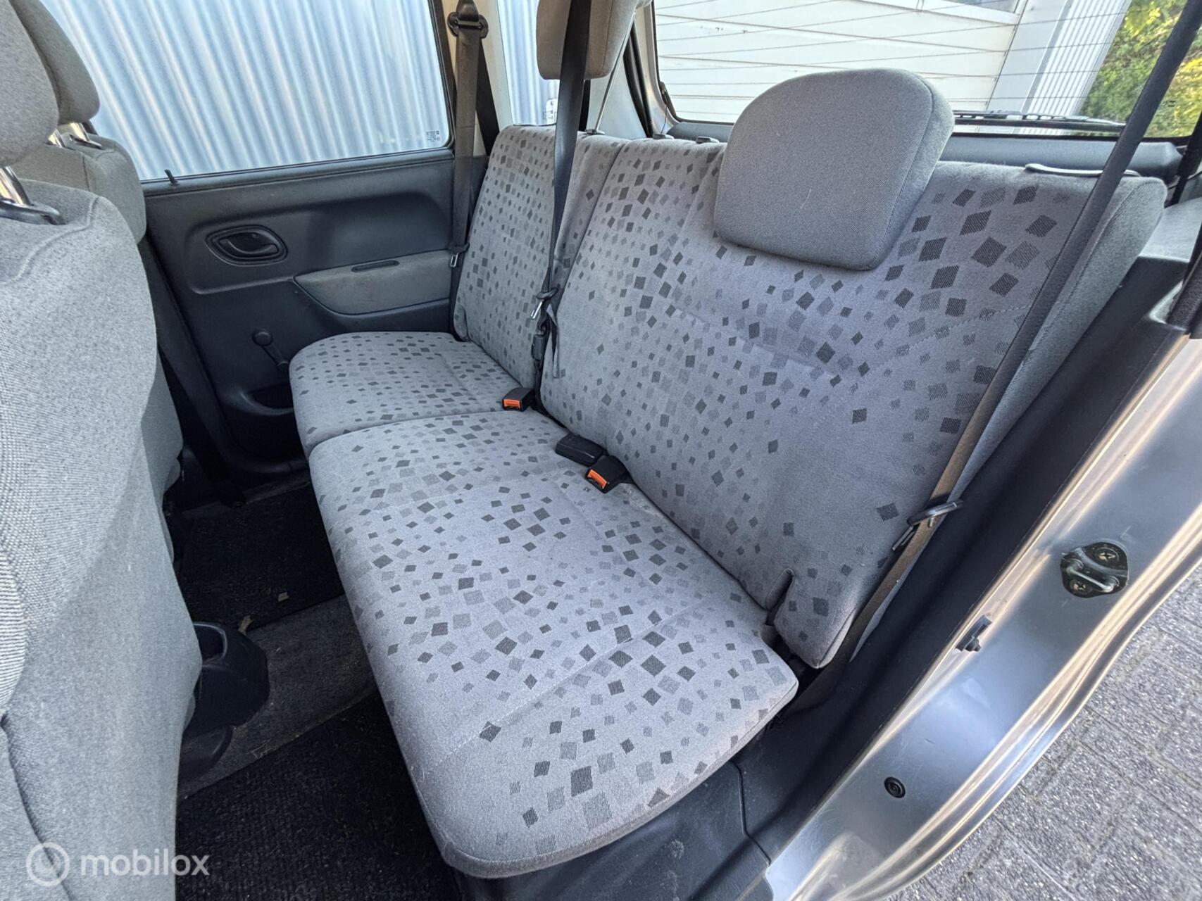 Foto van Opel Agila