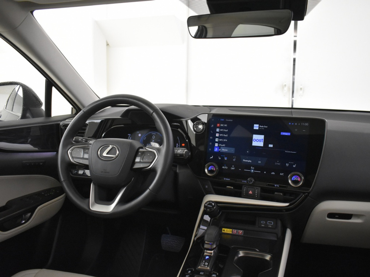 Foto van Lexus Lexus Nx450h+
