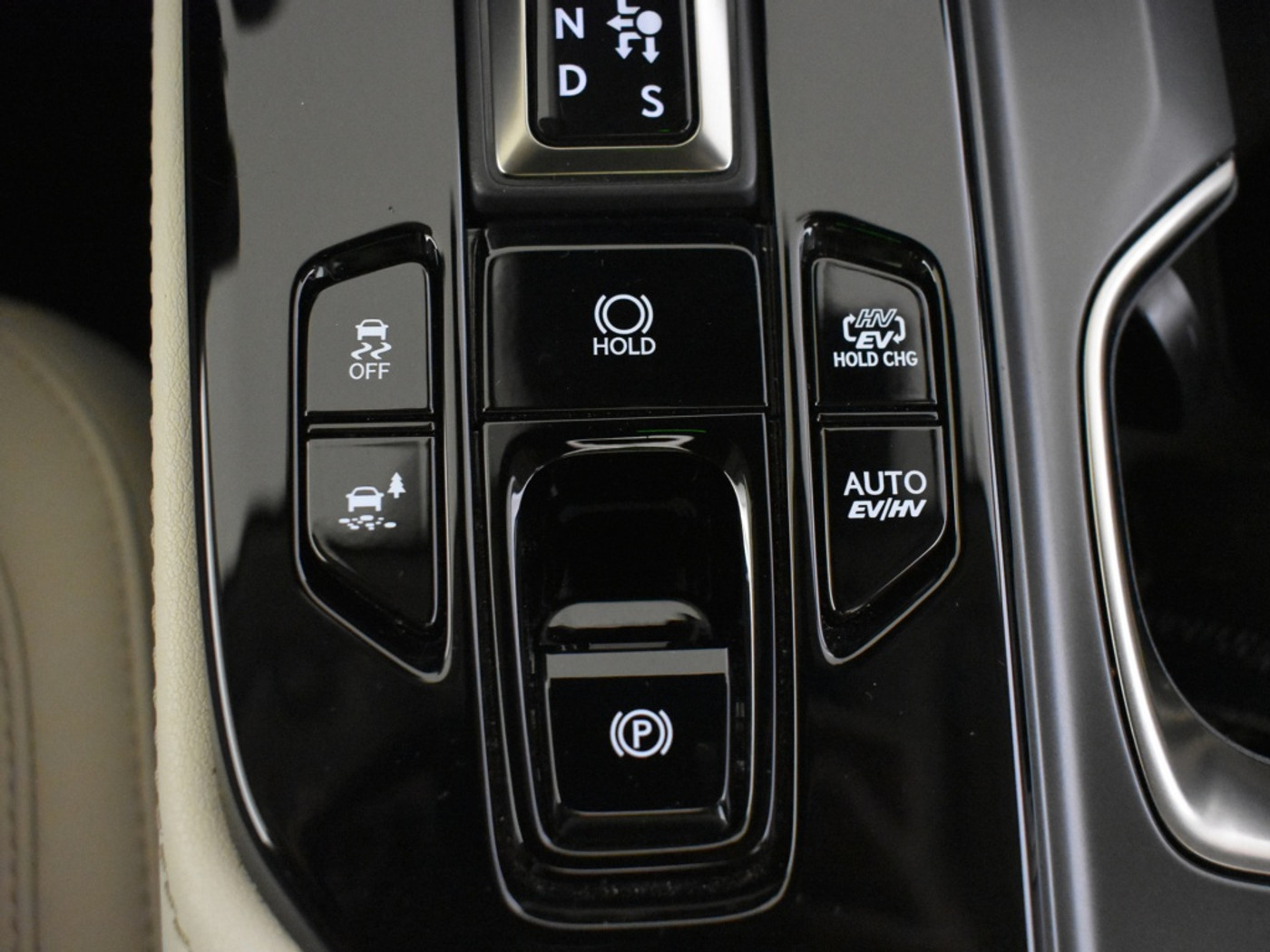 Foto van Lexus Lexus Nx450h+