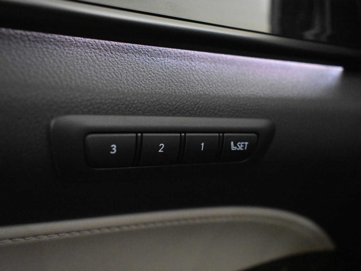 Foto van Lexus Lexus Nx450h+
