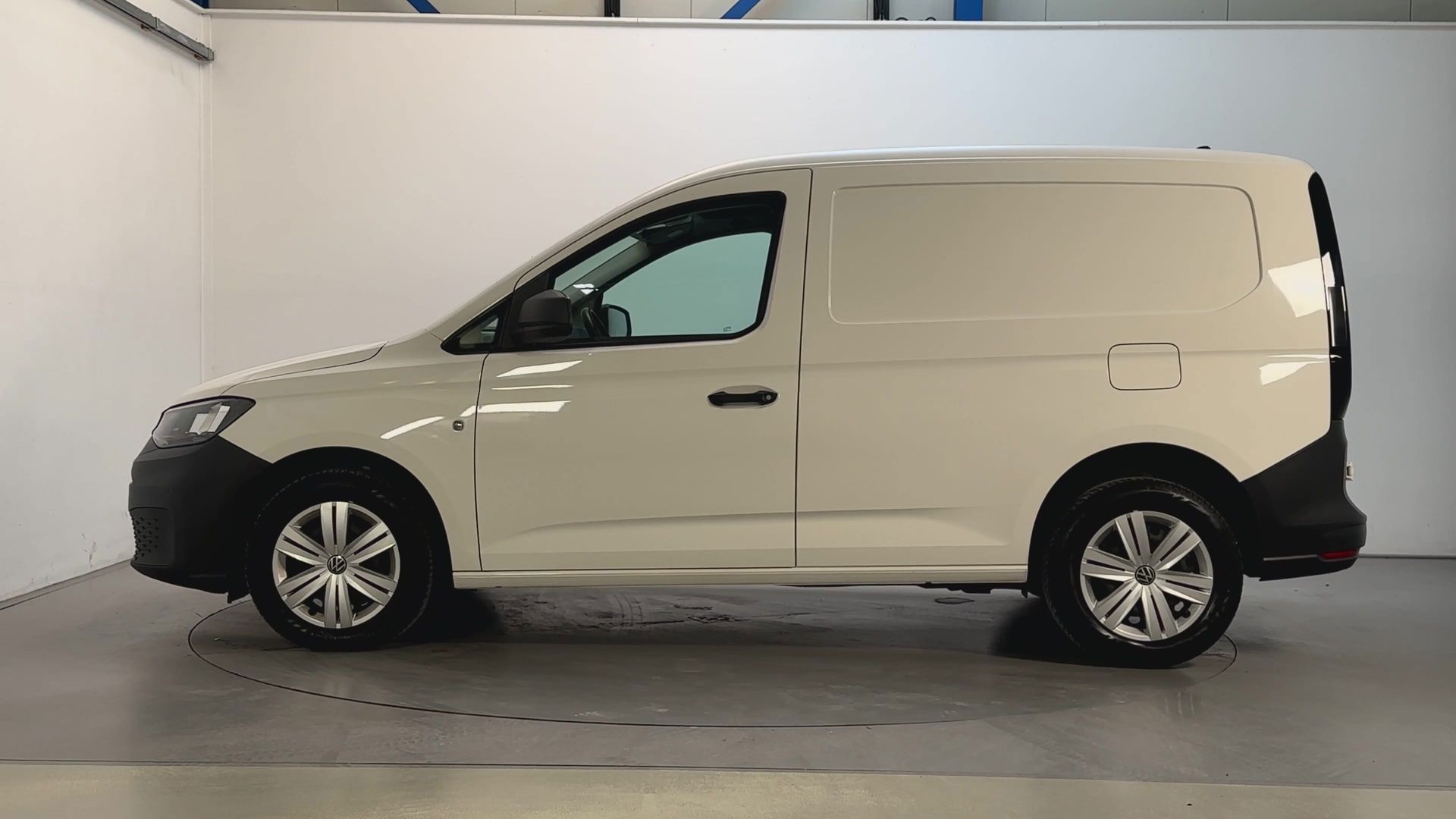 Foto van Volkswagen Caddy Modified Partition Wall