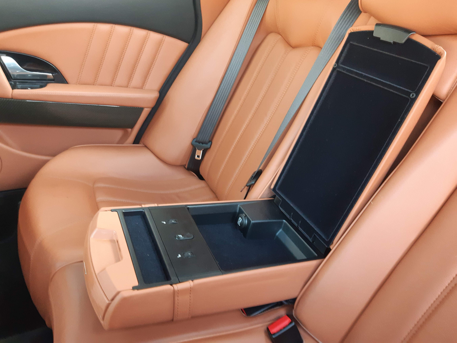 Foto van Maserati Quattroporte Sport GT S